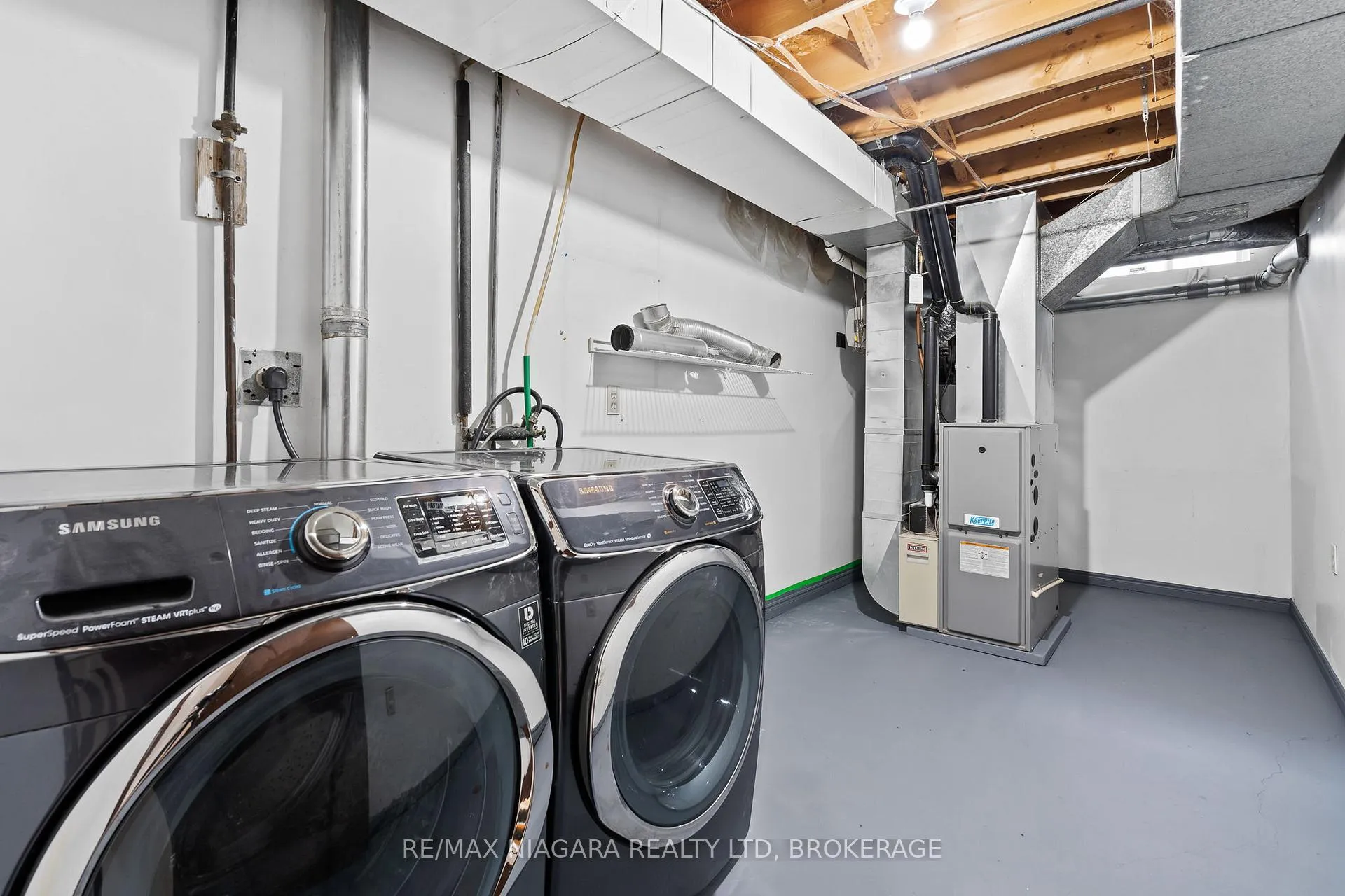 Photo 28 of 54 Culligan Crescent, Thorold, Confederation Heights — HOMEH
