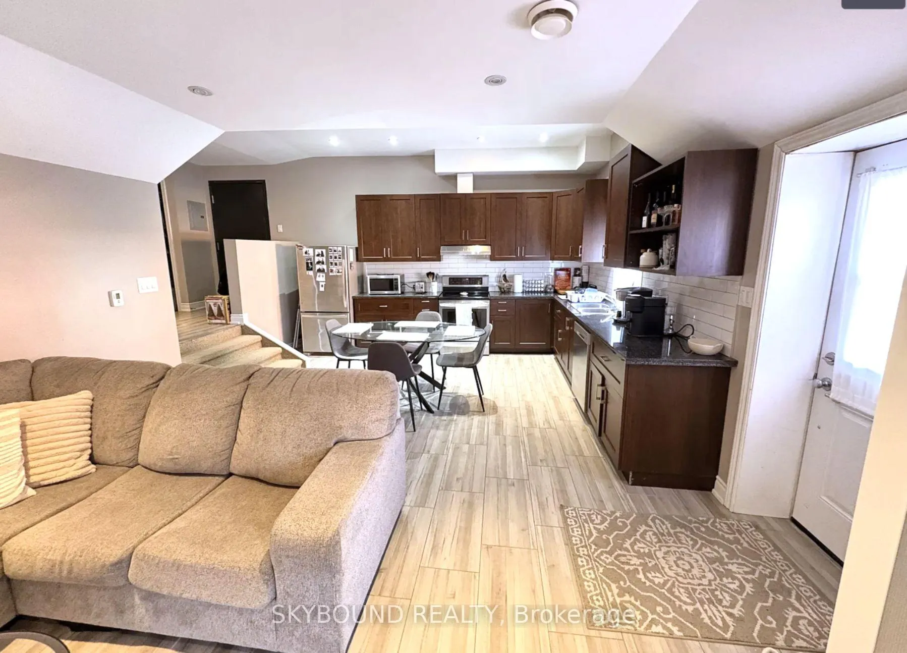 Photo 11 of 470 King Street W, Hamilton, Strathcona — HOMEH