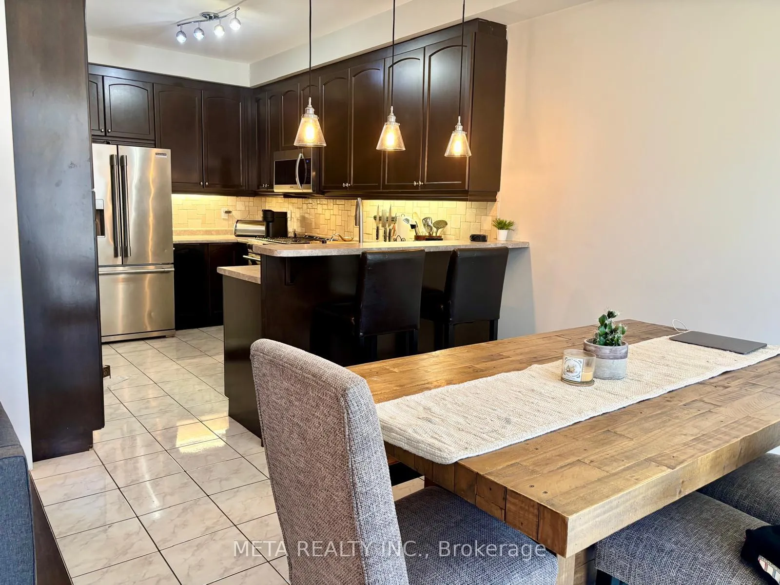 Photo 9 of 102 Begonia Crescent, Brampton, Northwest Sandalwood Parkway — HOMEH