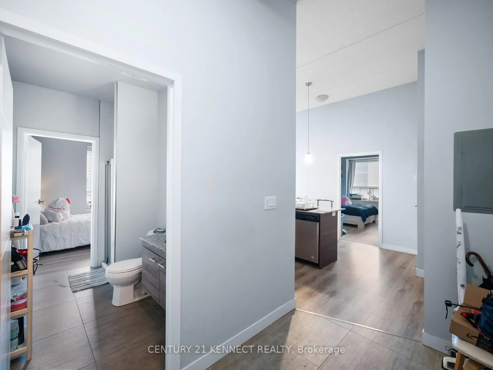 Photo 6 of Unit 402, 318 Spruce Street, Waterloo, Lakeshore Village — HOMEH