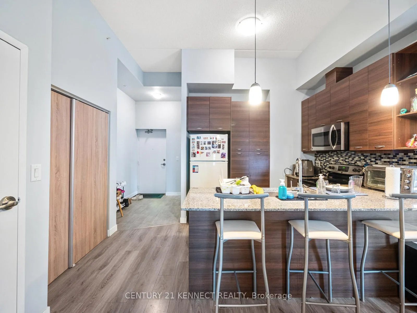 Photo 11 of Unit 402, 318 Spruce Street, Waterloo, Lakeshore Village — HOMEH