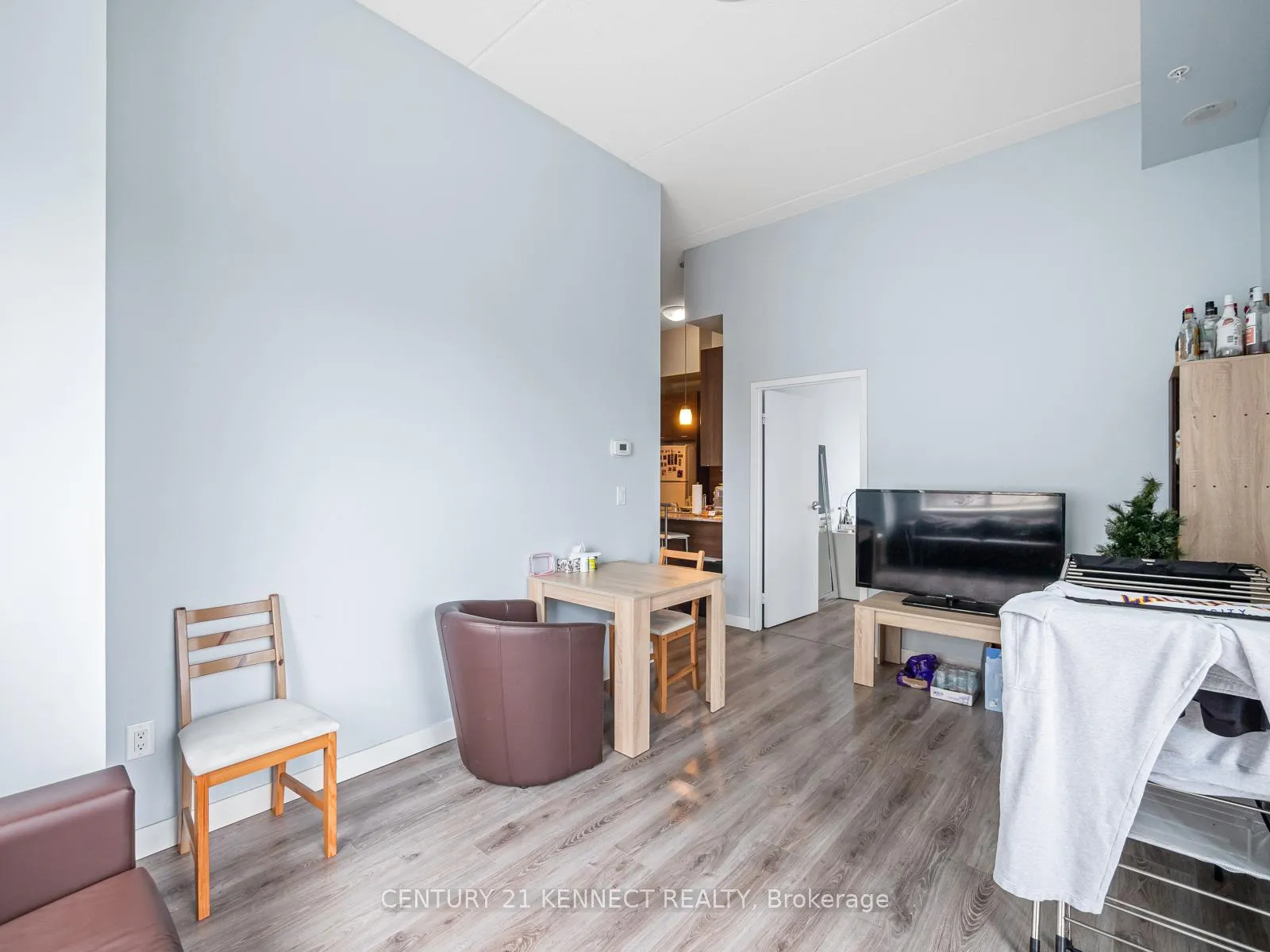 Photo 15 of Unit 402, 318 Spruce Street, Waterloo, Lakeshore Village — HOMEH
