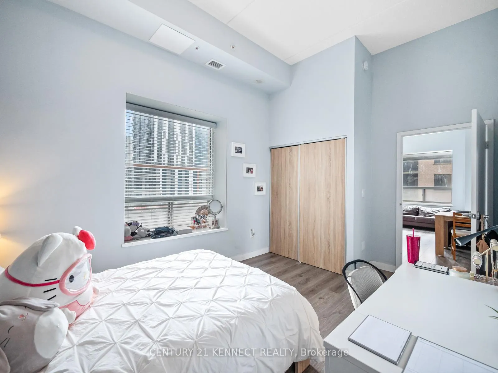 Photo 17 of Unit 402, 318 Spruce Street, Waterloo, Lakeshore Village — HOMEH