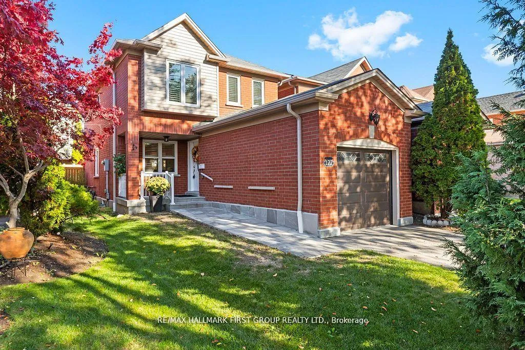 Photo 1 of 122 Thicket Crescent, Pickering, Highbush — HOMEH