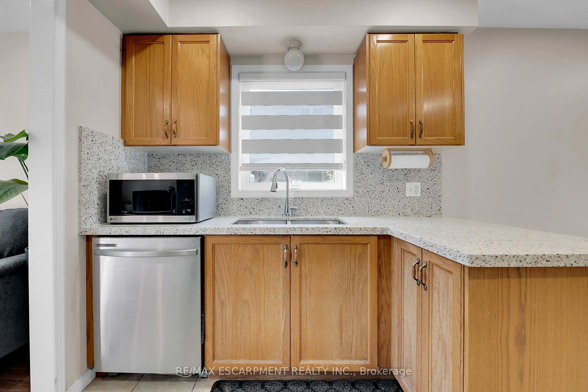 Photo 8 of 4 Spartan Court, Hamilton, Stoney Creek — HOMEH