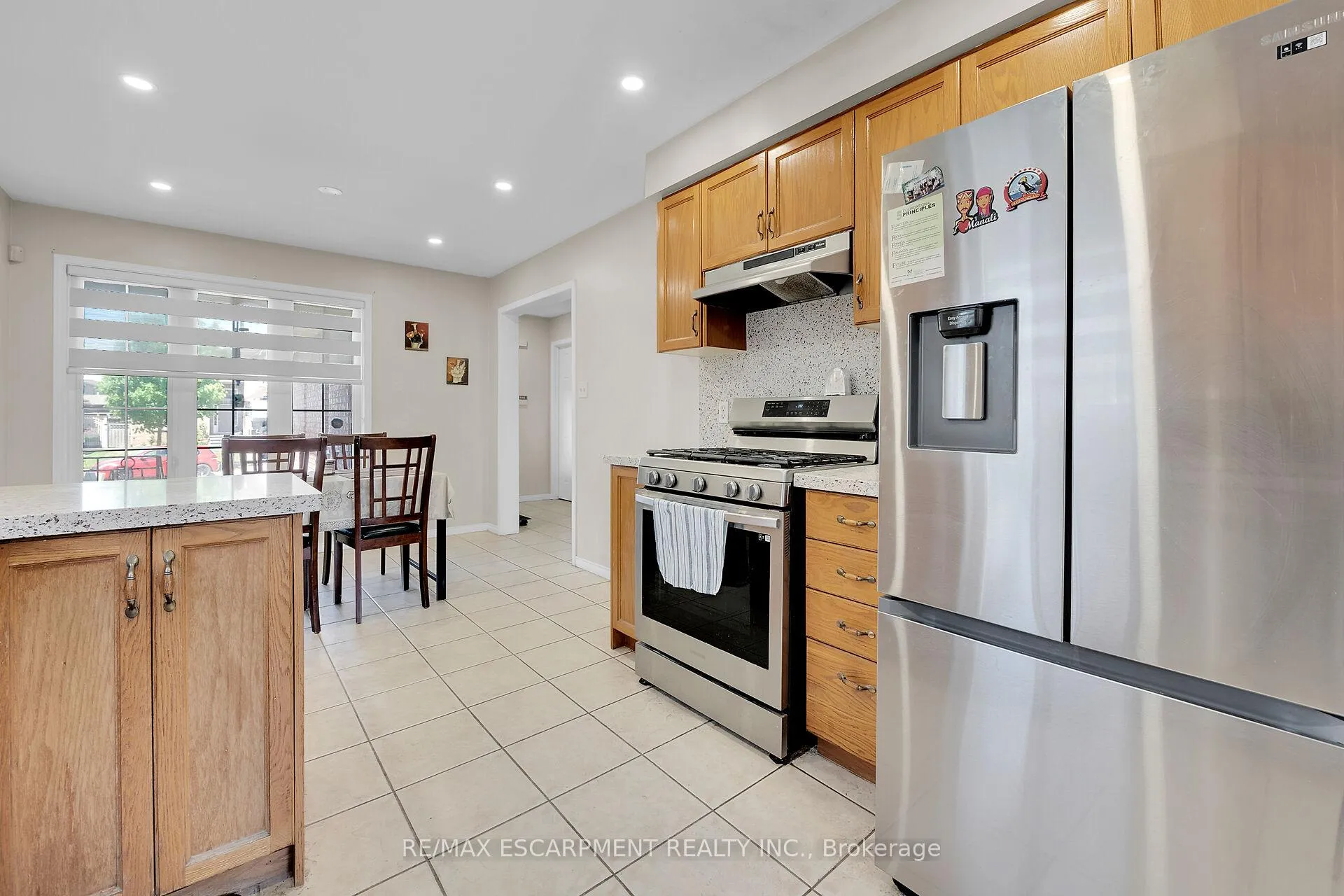 Photo 11 of 4 Spartan Court, Hamilton, Stoney Creek — HOMEH