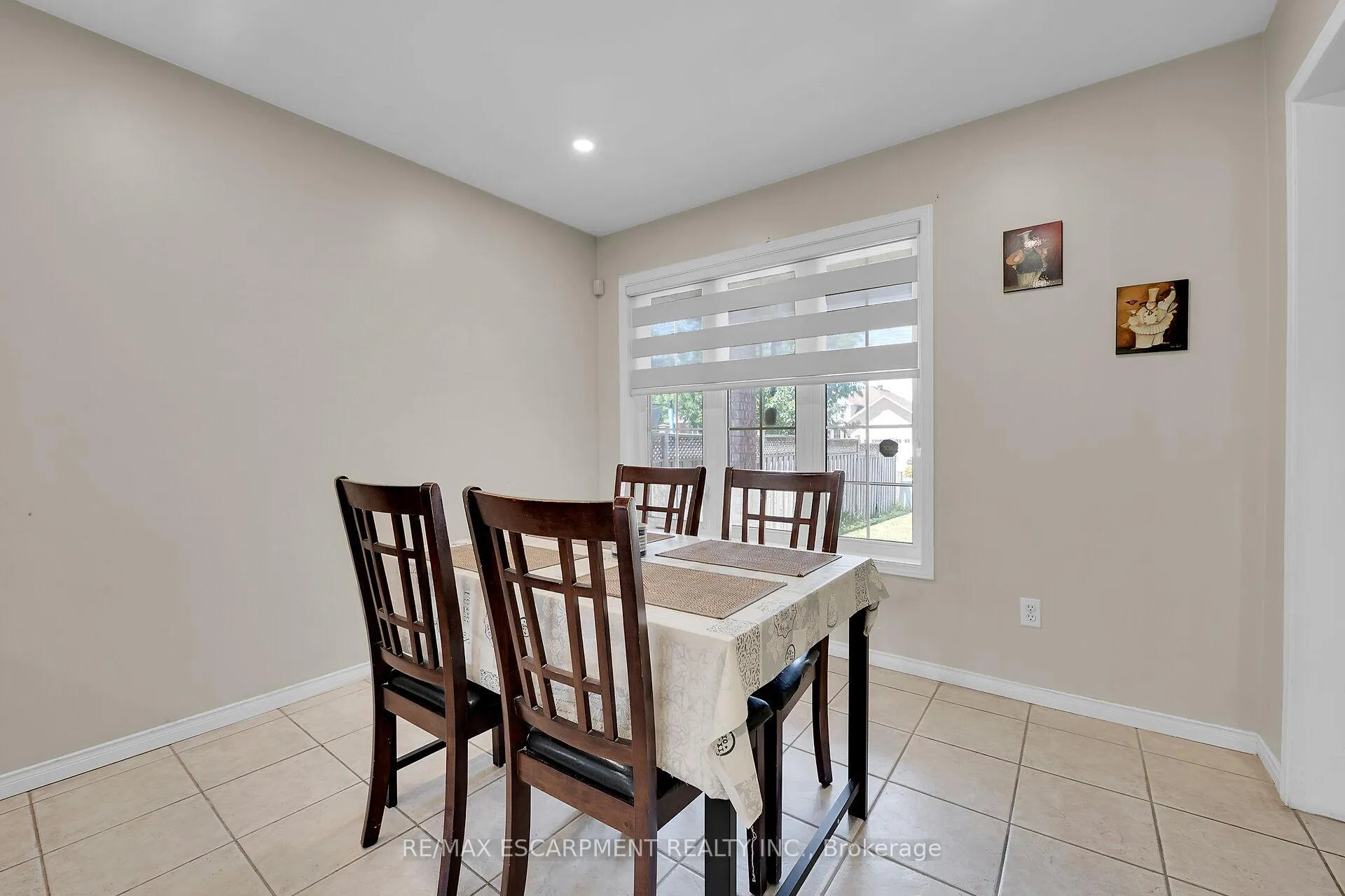Photo 12 of 4 Spartan Court, Hamilton, Stoney Creek — HOMEH