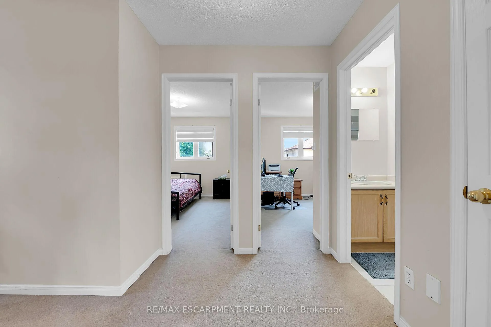 Photo 32 of 4 Spartan Court, Hamilton, Stoney Creek — HOMEH