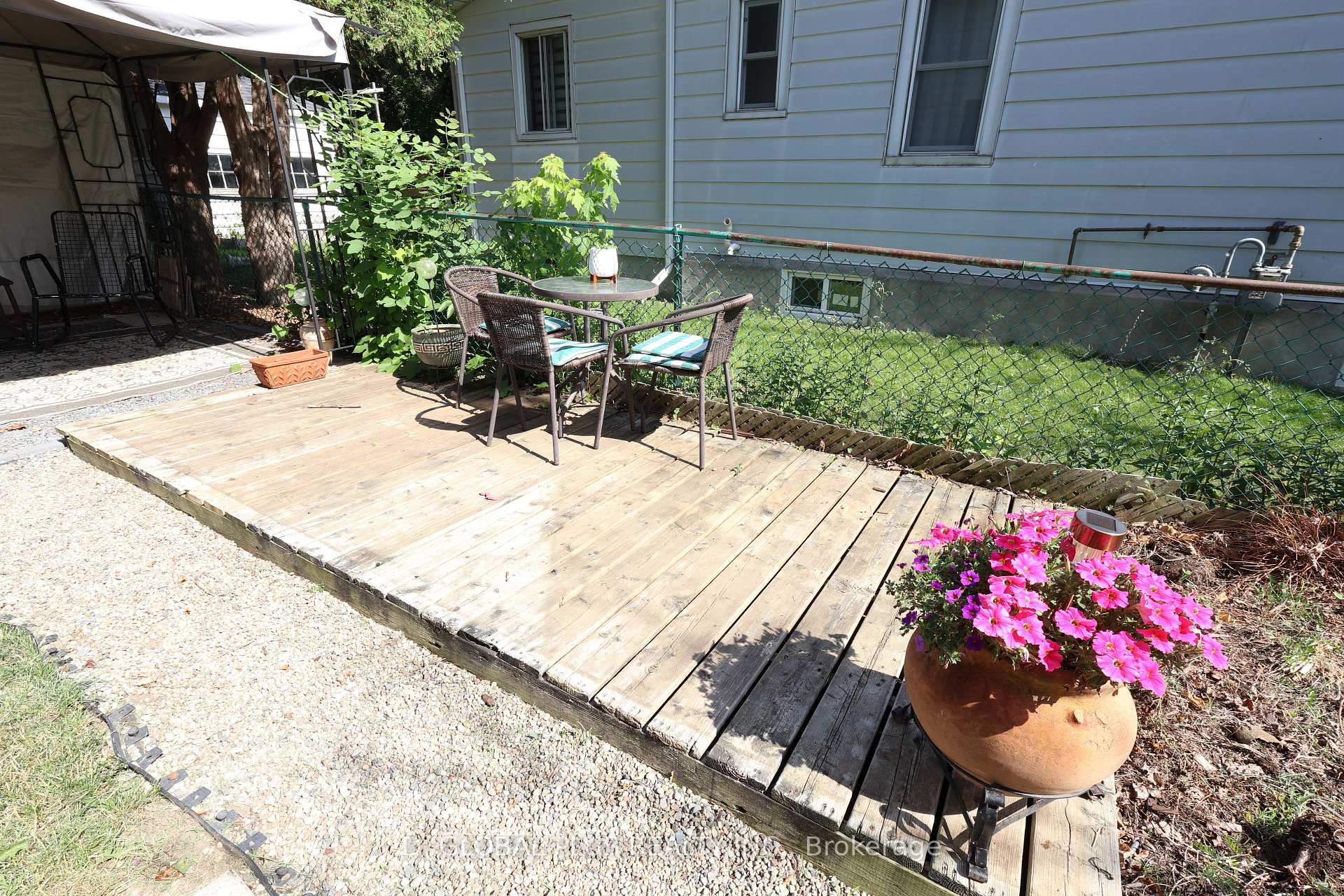 Photo 4 of 545 Adolphus Street, Cornwall — HOMEH