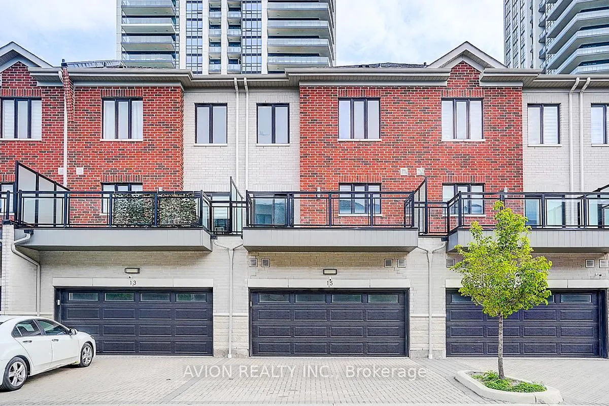 Photo 6 of 15 Gandhi Lane, Markham, Commerce Valley — HOMEH