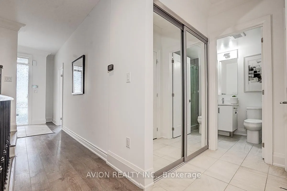 Photo 12 of 15 Gandhi Lane, Markham, Commerce Valley — HOMEH