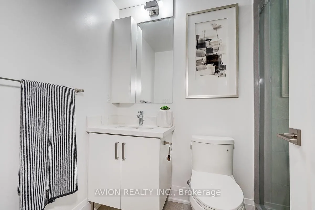 Photo 13 of 15 Gandhi Lane, Markham, Commerce Valley — HOMEH