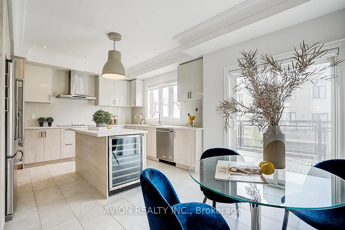 Photo 16 of 15 Gandhi Lane, Markham, Commerce Valley — HOMEH