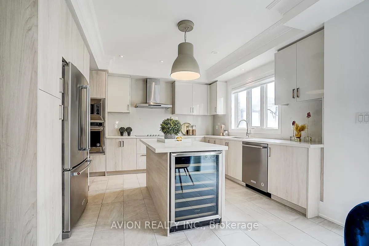 Photo 17 of 15 Gandhi Lane, Markham, Commerce Valley — HOMEH