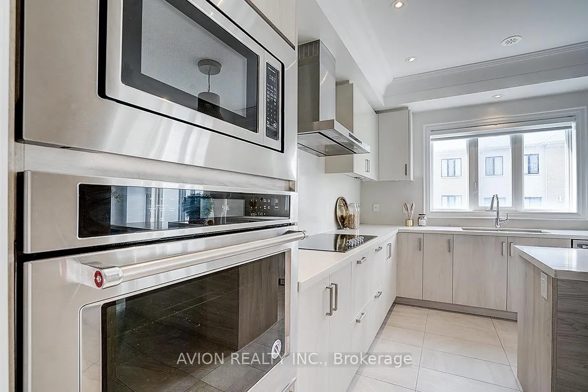 Photo 22 of 15 Gandhi Lane, Markham, Commerce Valley — HOMEH