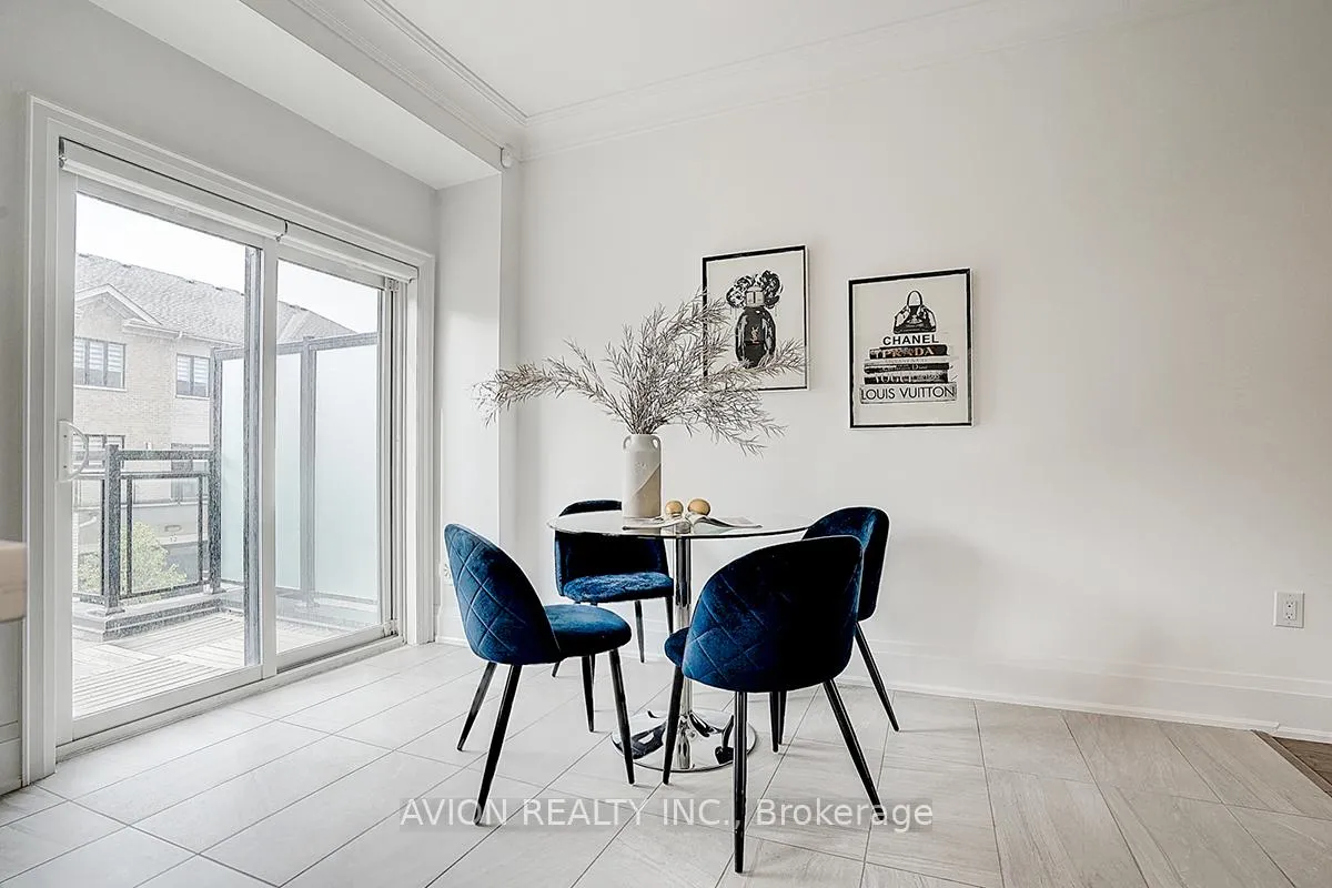 Photo 24 of 15 Gandhi Lane, Markham, Commerce Valley — HOMEH