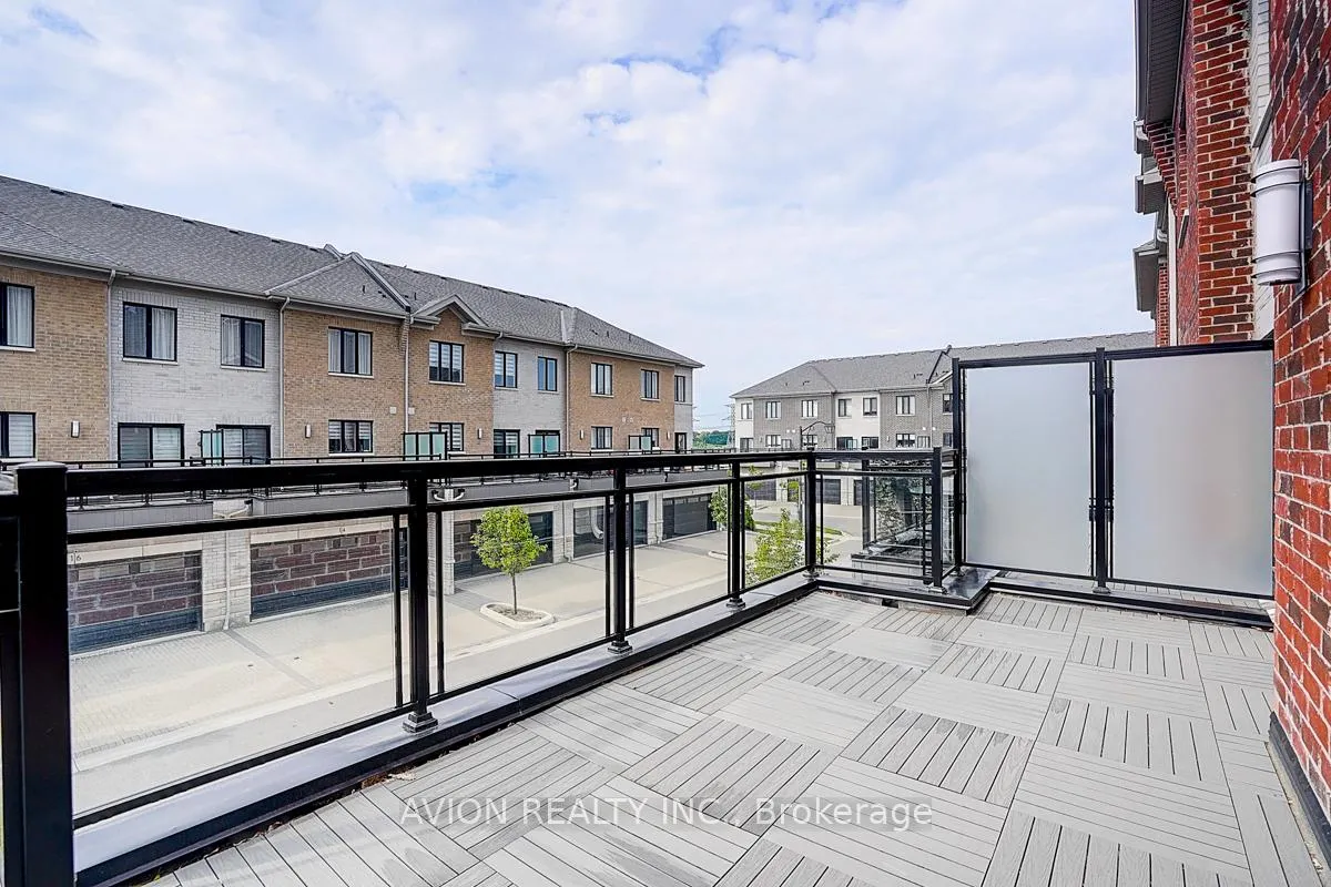Photo 26 of 15 Gandhi Lane, Markham, Commerce Valley — HOMEH