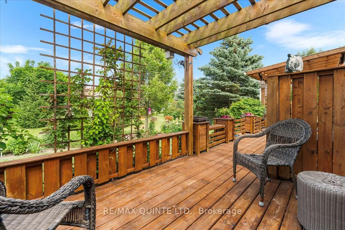 Photo 32 of 51 Cretney Drive, Prince Edward County, Wellington Ward — HOMEH