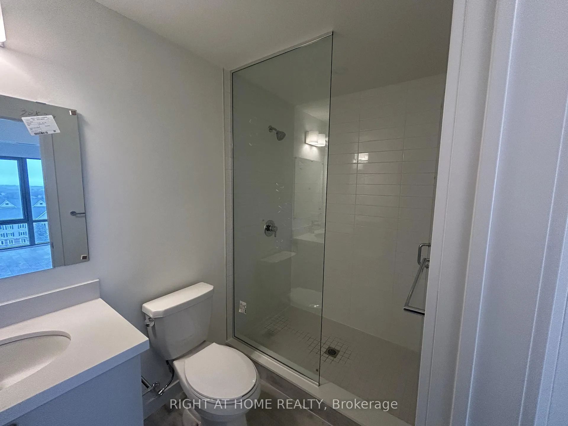 Photo 10 of Unit 820, 51 Clarington Boulevard, Clarington, Bowmanville — HOMEH