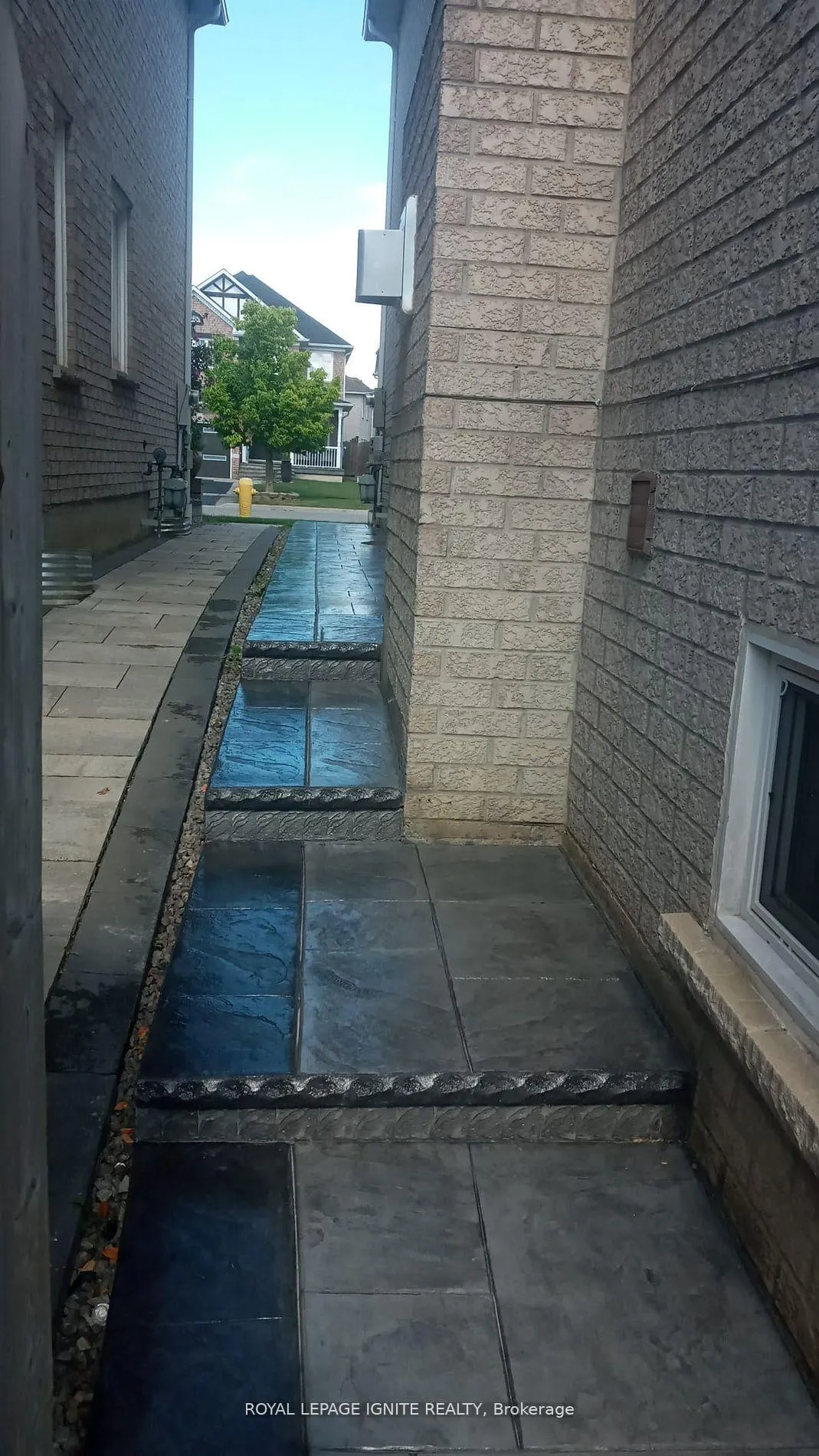 Photo 2 of Unit BSMT, 36 Bellinger Drive, Ajax, Northwest Ajax — HOMEH