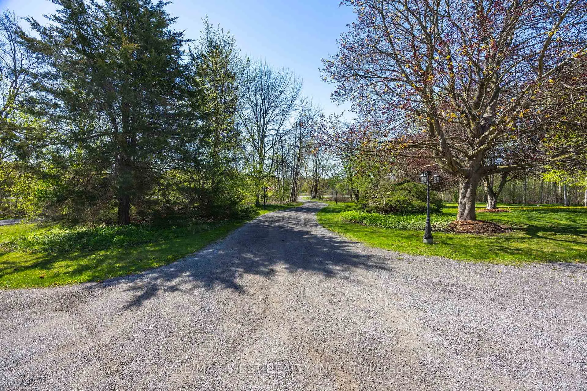 Photo 3 of 6492 7th Line, New Tecumseth, Rural New Tecumseth — HOMEH