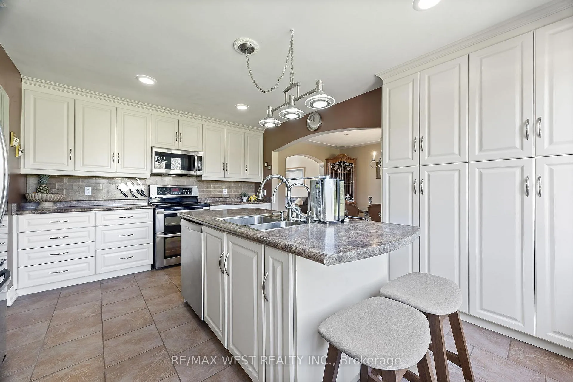 Photo 5 of 6492 7th Line, New Tecumseth, Rural New Tecumseth — HOMEH