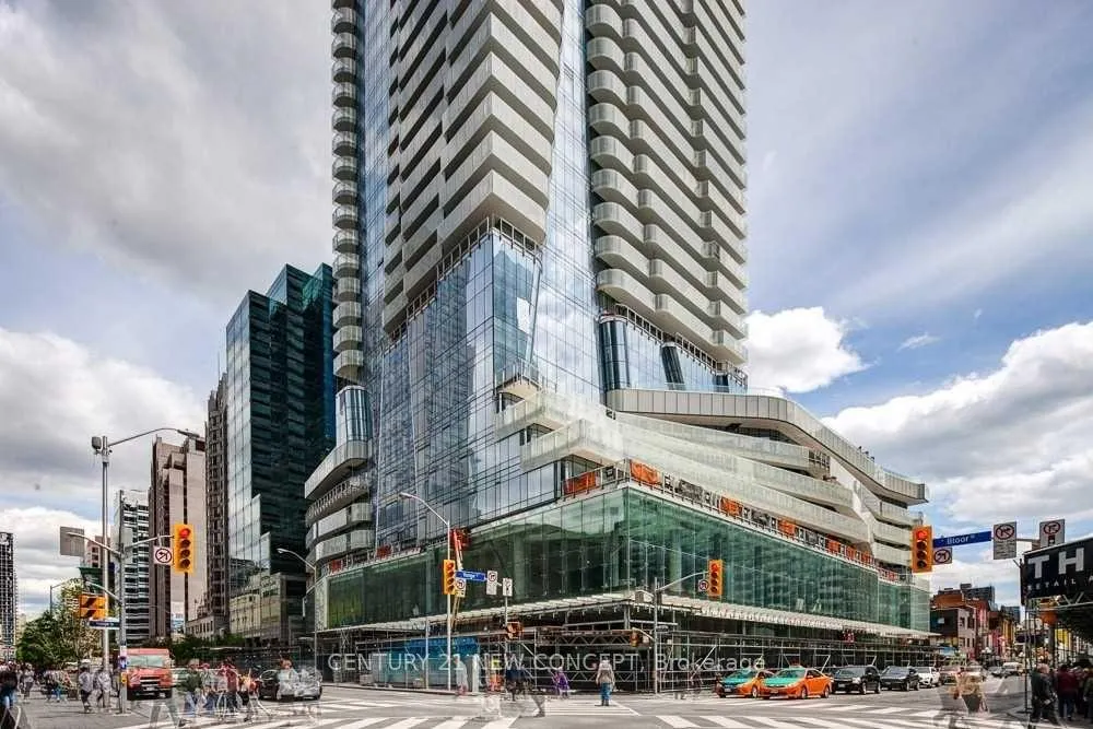 Front of Unit 3810, 1 Bloor Street