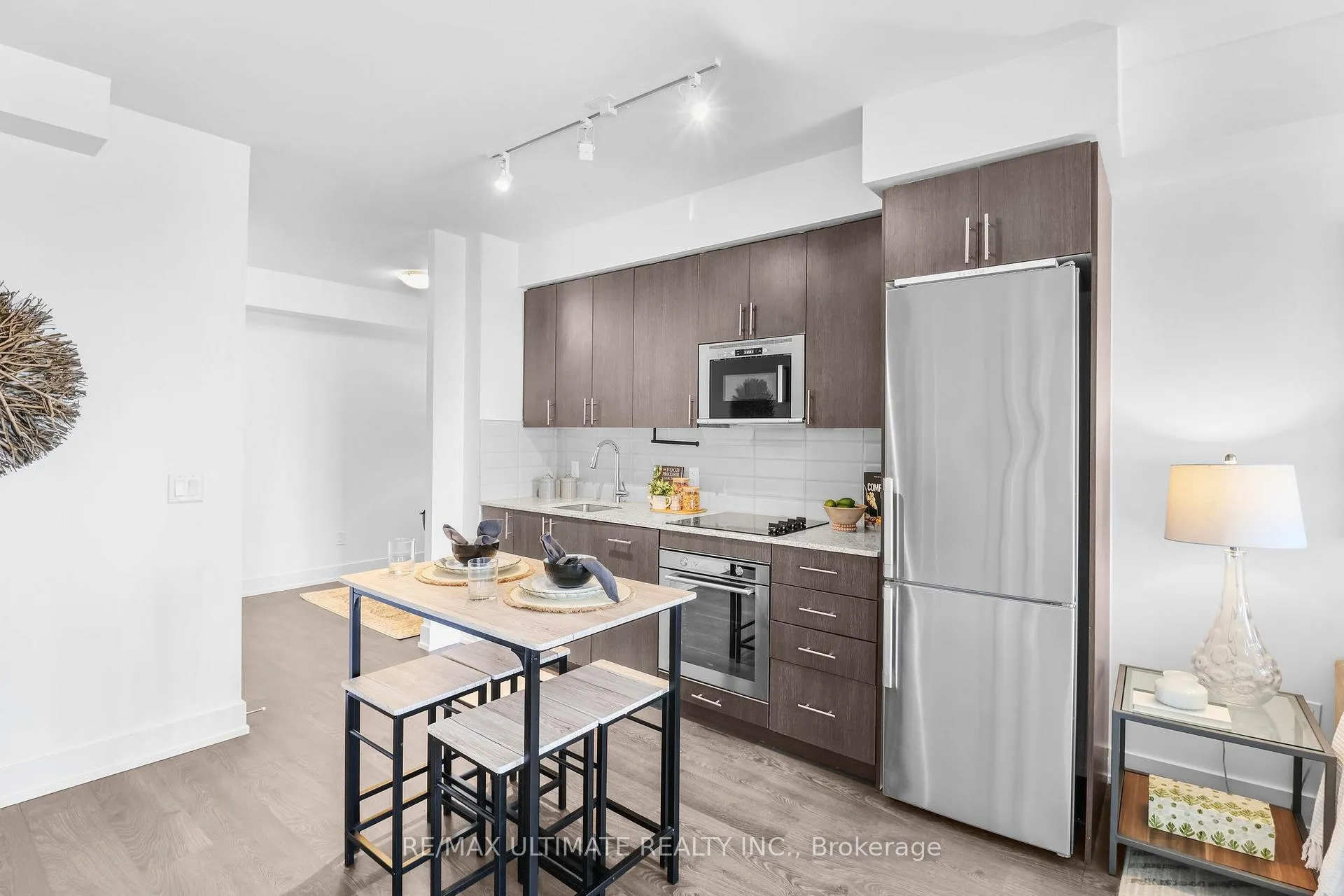 Photo 3 of Unit 611, 2550 Simcoe Street N, Oshawa, Windfields — HOMEH