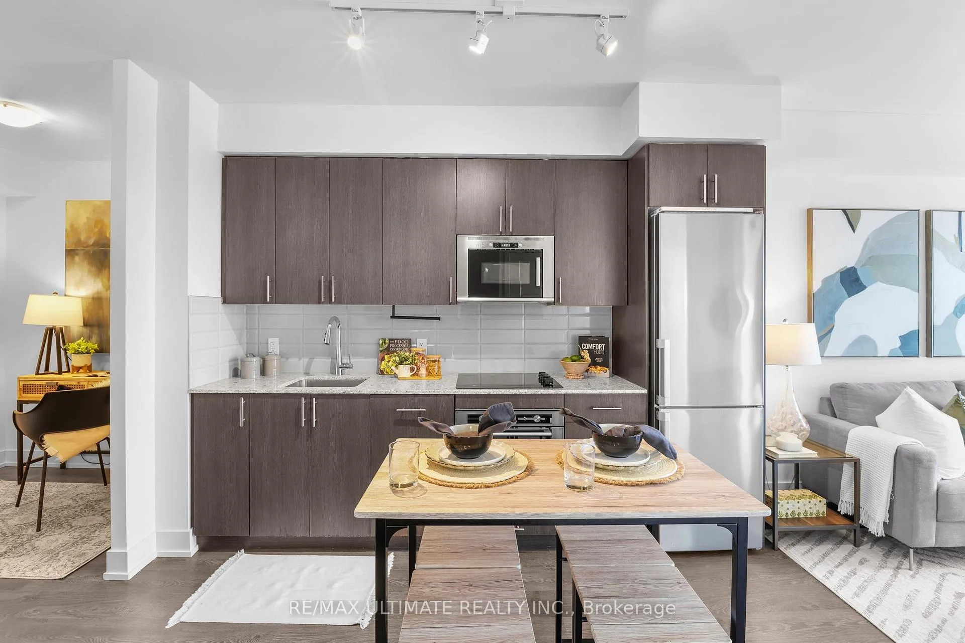 Photo 6 of Unit 611, 2550 Simcoe Street N, Oshawa, Windfields — HOMEH