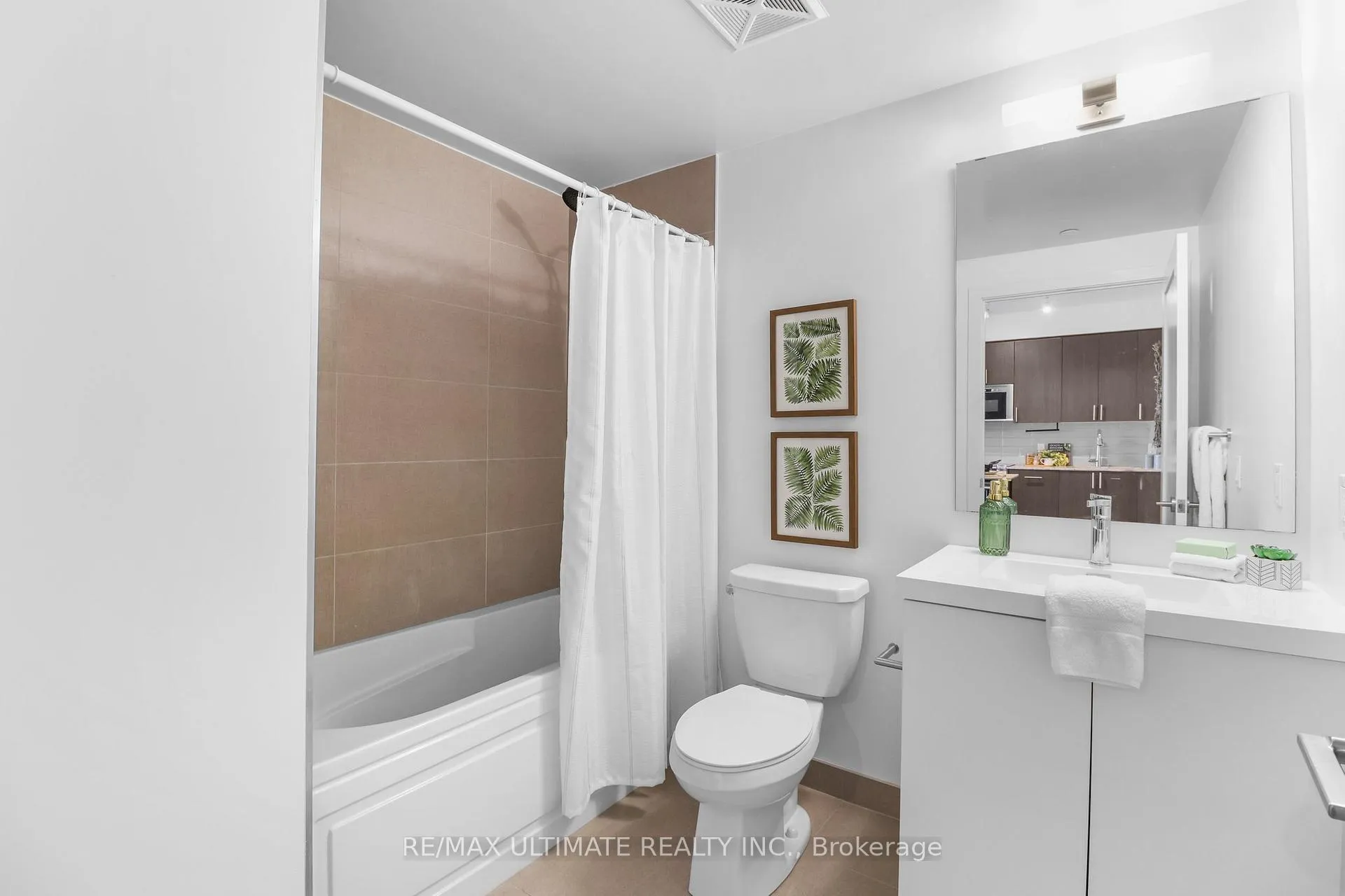 Photo 10 of Unit 611, 2550 Simcoe Street N, Oshawa, Windfields — HOMEH