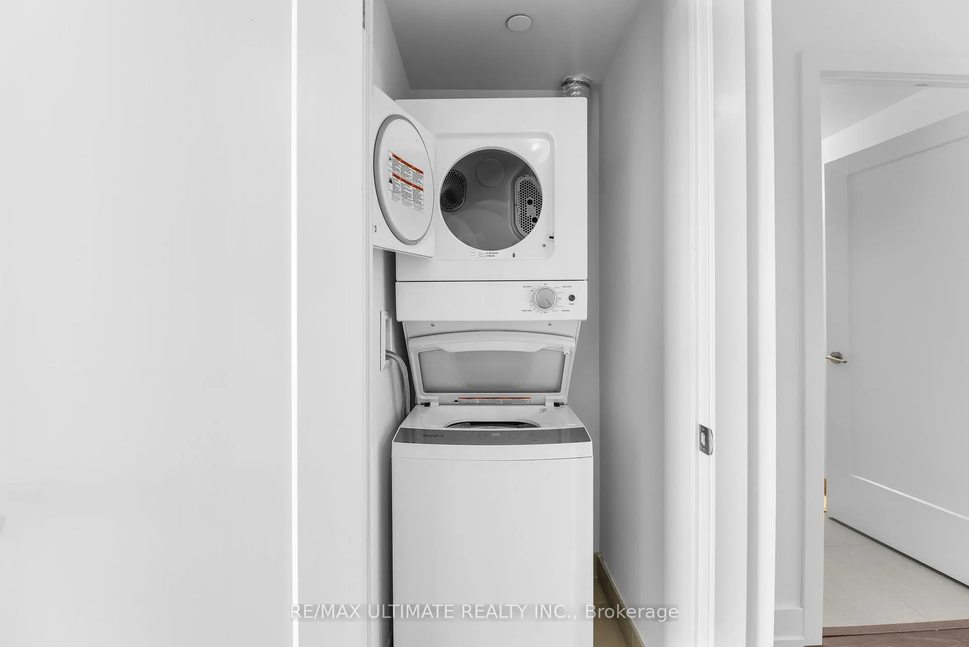 Photo 14 of Unit 611, 2550 Simcoe Street N, Oshawa, Windfields — HOMEH