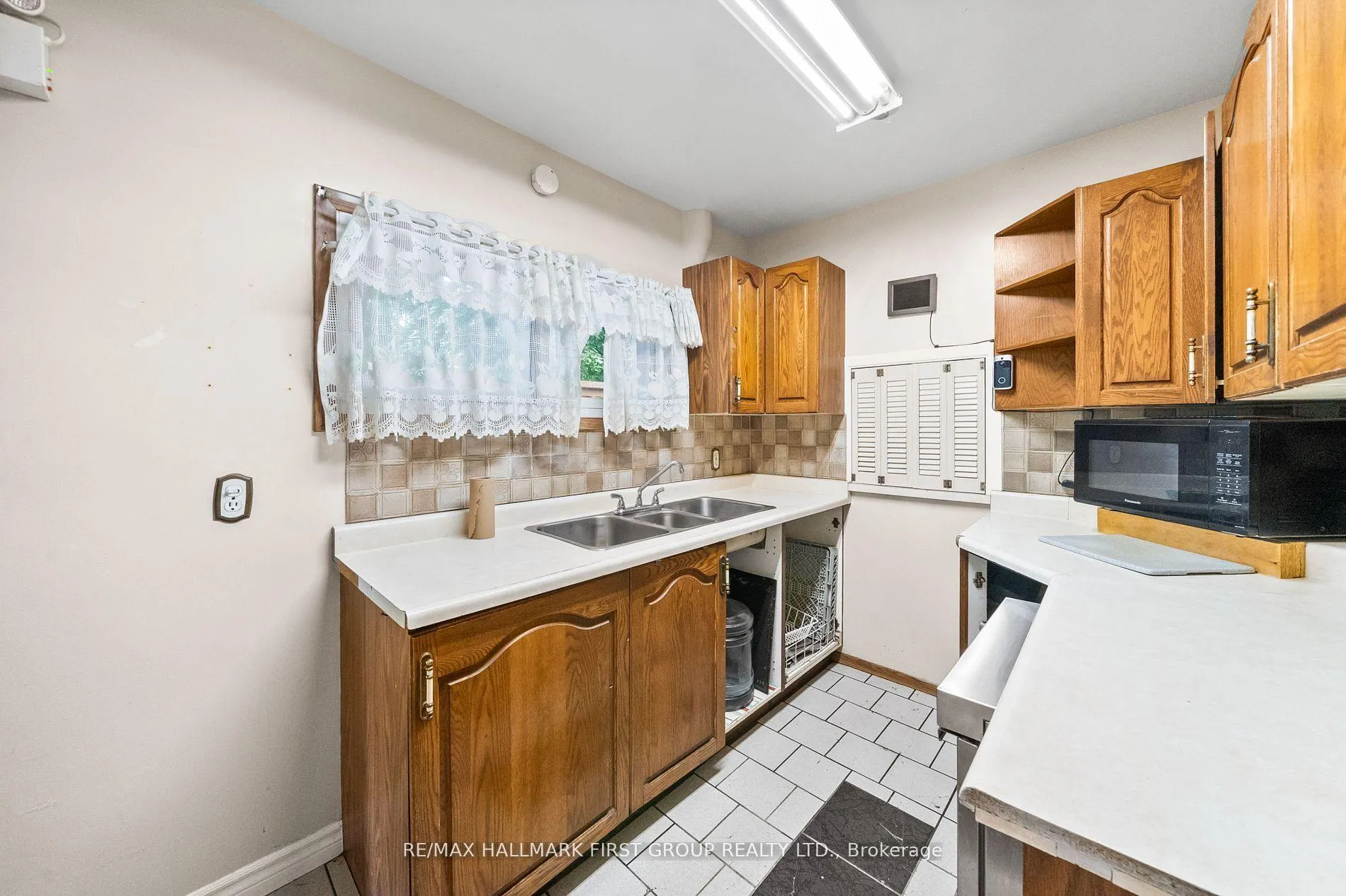 Photo 12 of 1652 Taunton Road, Clarington, Rural Clarington — HOMEH