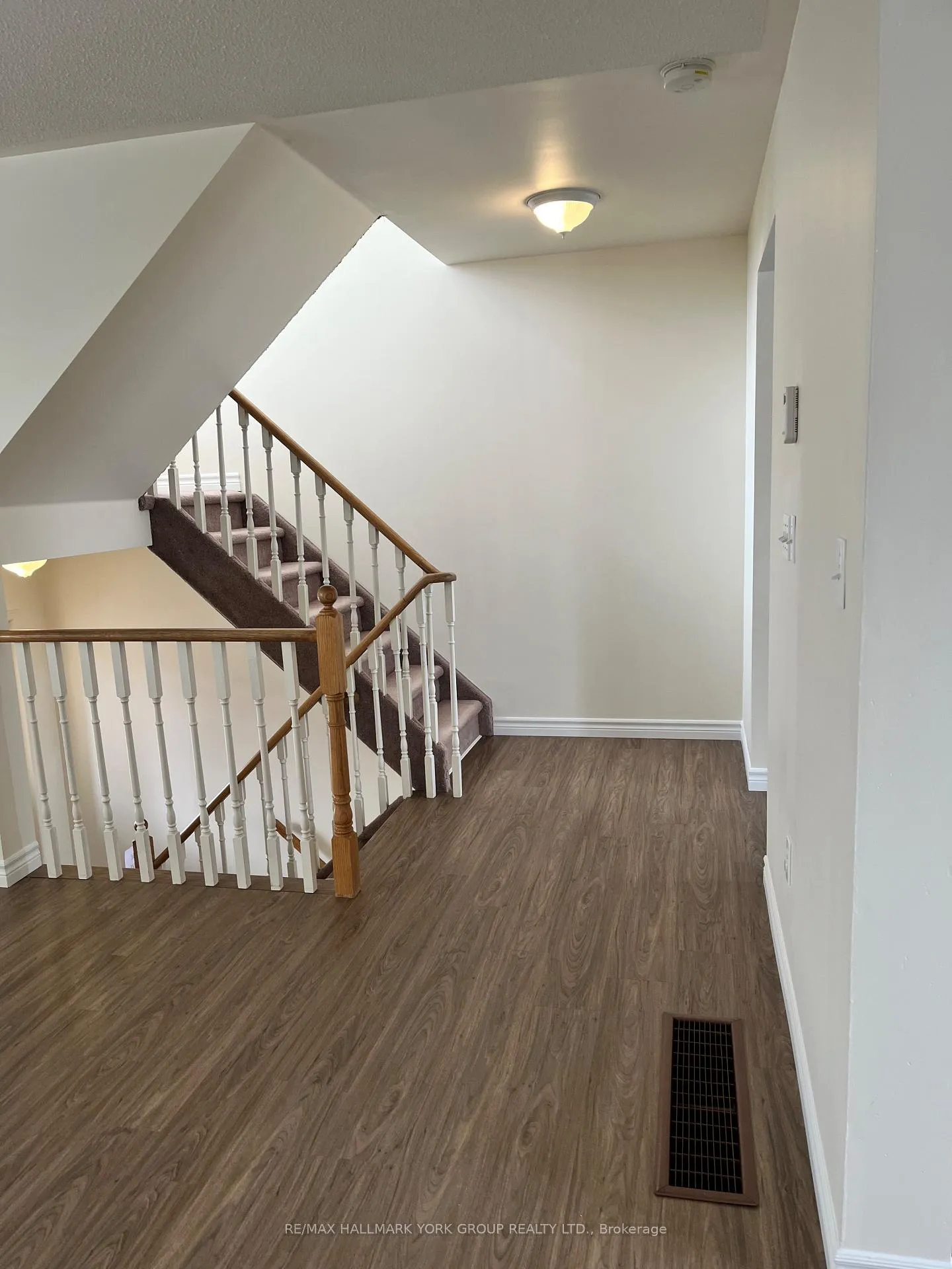 Photo 6 of Unit 13, 490 Veterans Drive, Barrie, Holly — HOMEH