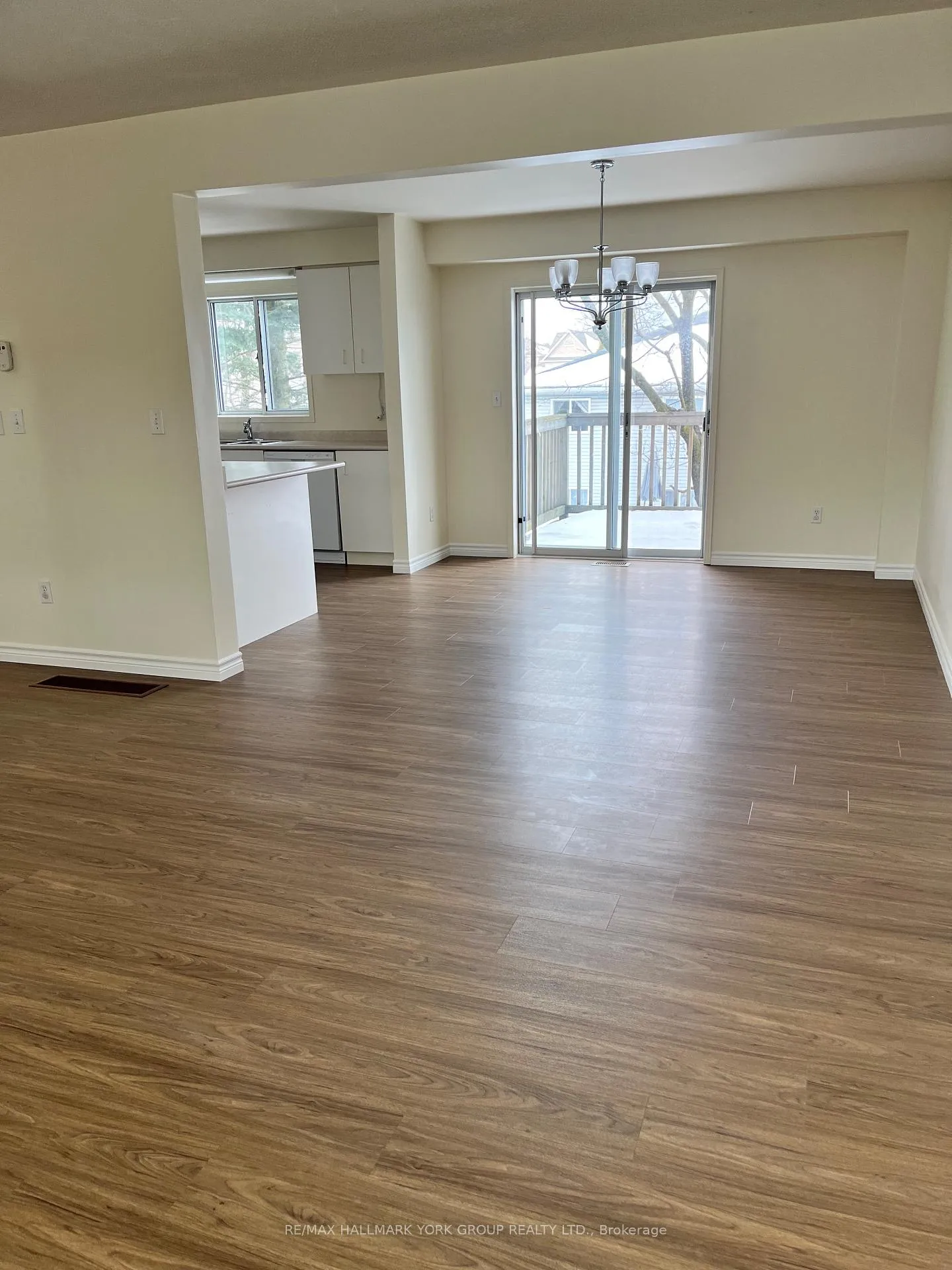 Photo 7 of Unit 13, 490 Veterans Drive, Barrie, Holly — HOMEH