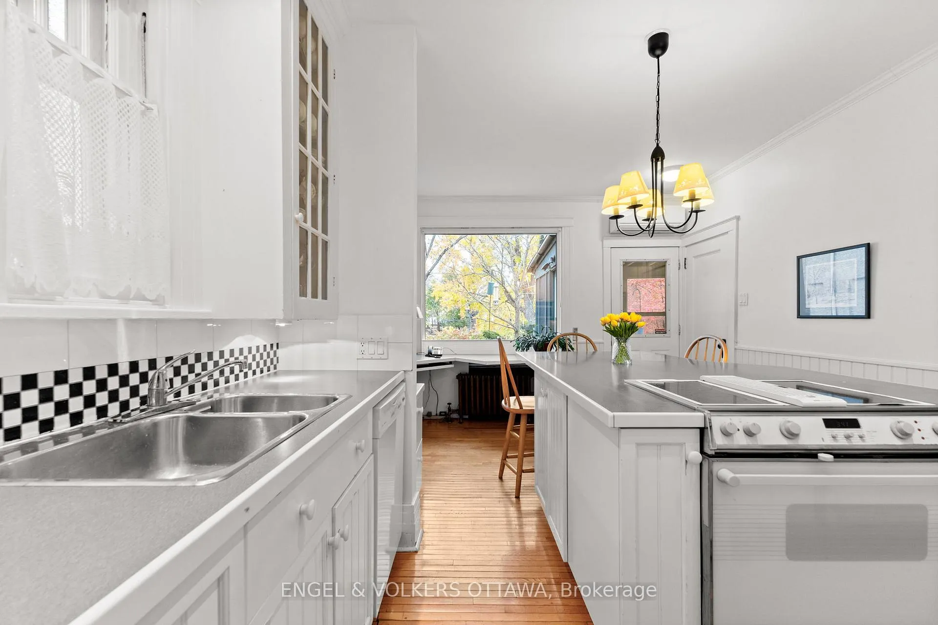 Photo 12 of 10 Allan Place, Ottawa, Glebe — HOMEH