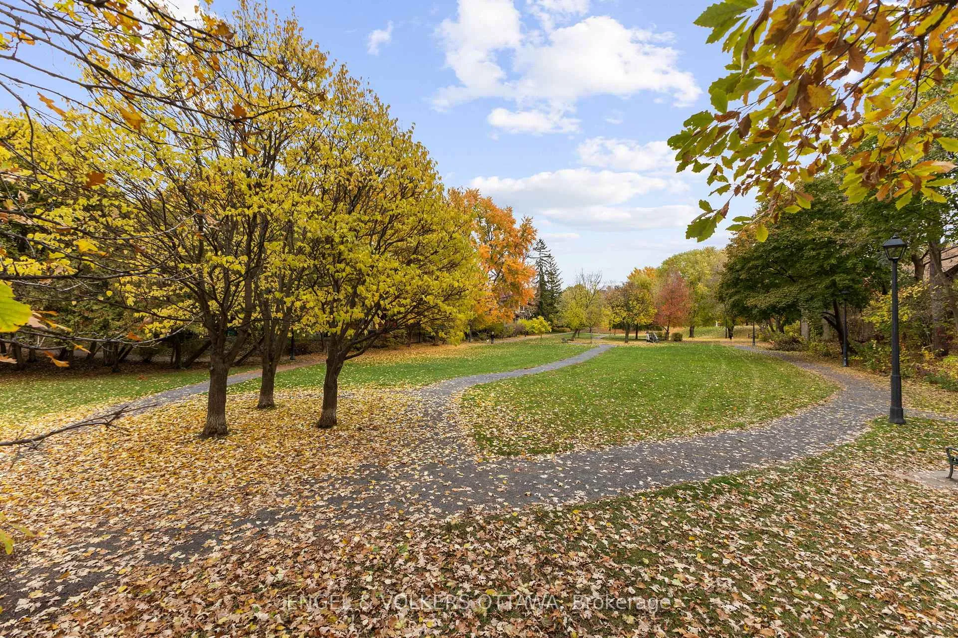 Photo 37 of 10 Allan Place, Ottawa, Glebe — HOMEH