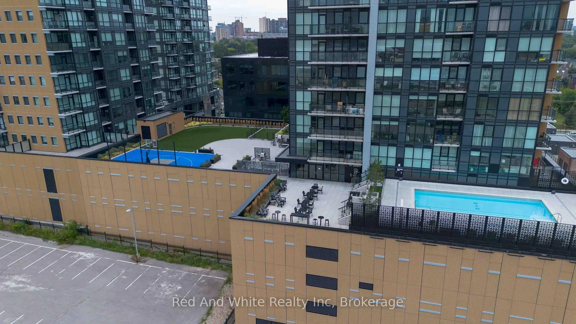 Photo 2 of Unit 605, 108 Garment Street, Kitchener, City Commercial Core — HOMEH