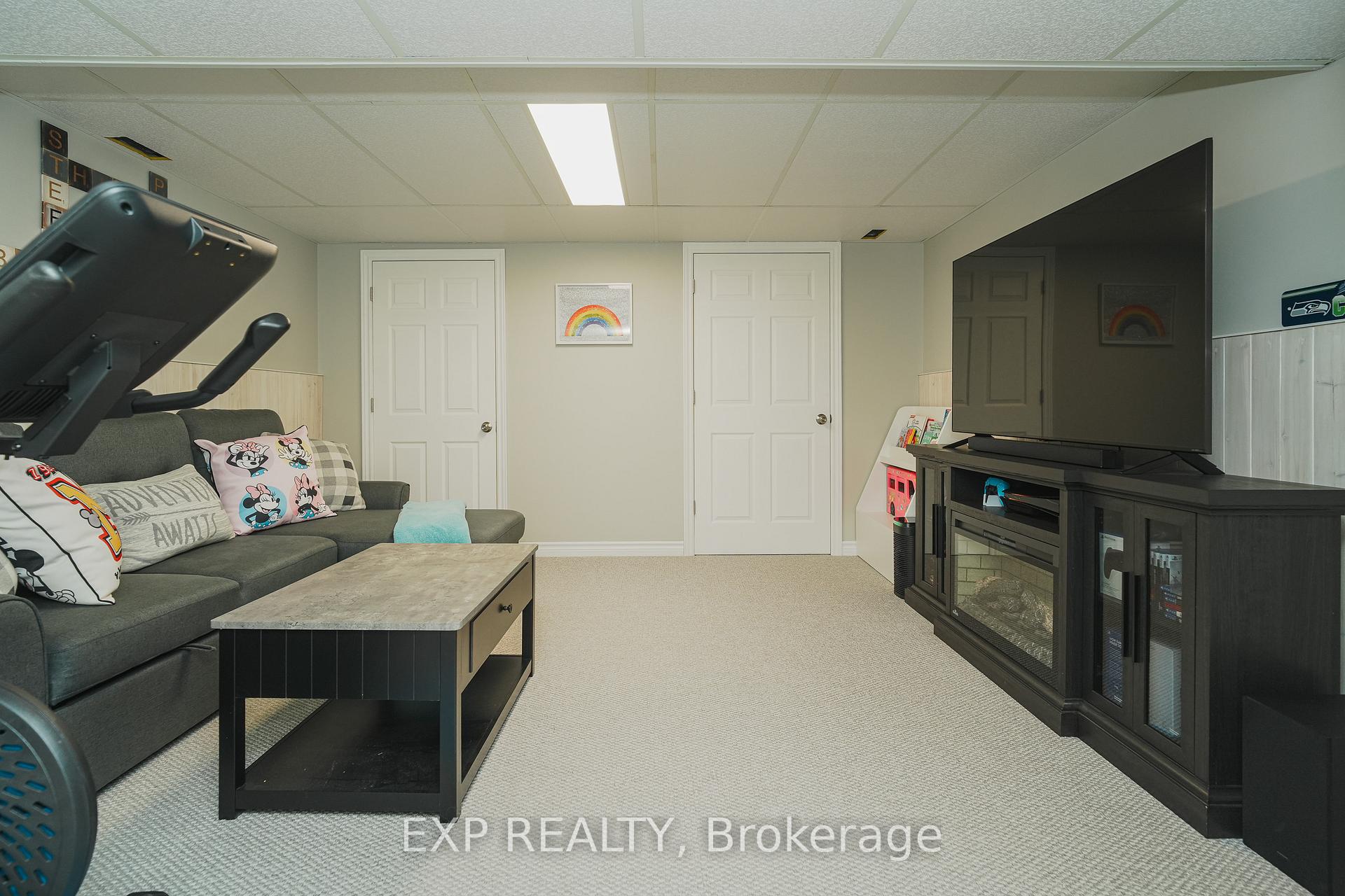 Photo 8 of 66 Malvern Drive, Ottawa, Barrhaven - Pheasant Run — HOMEH