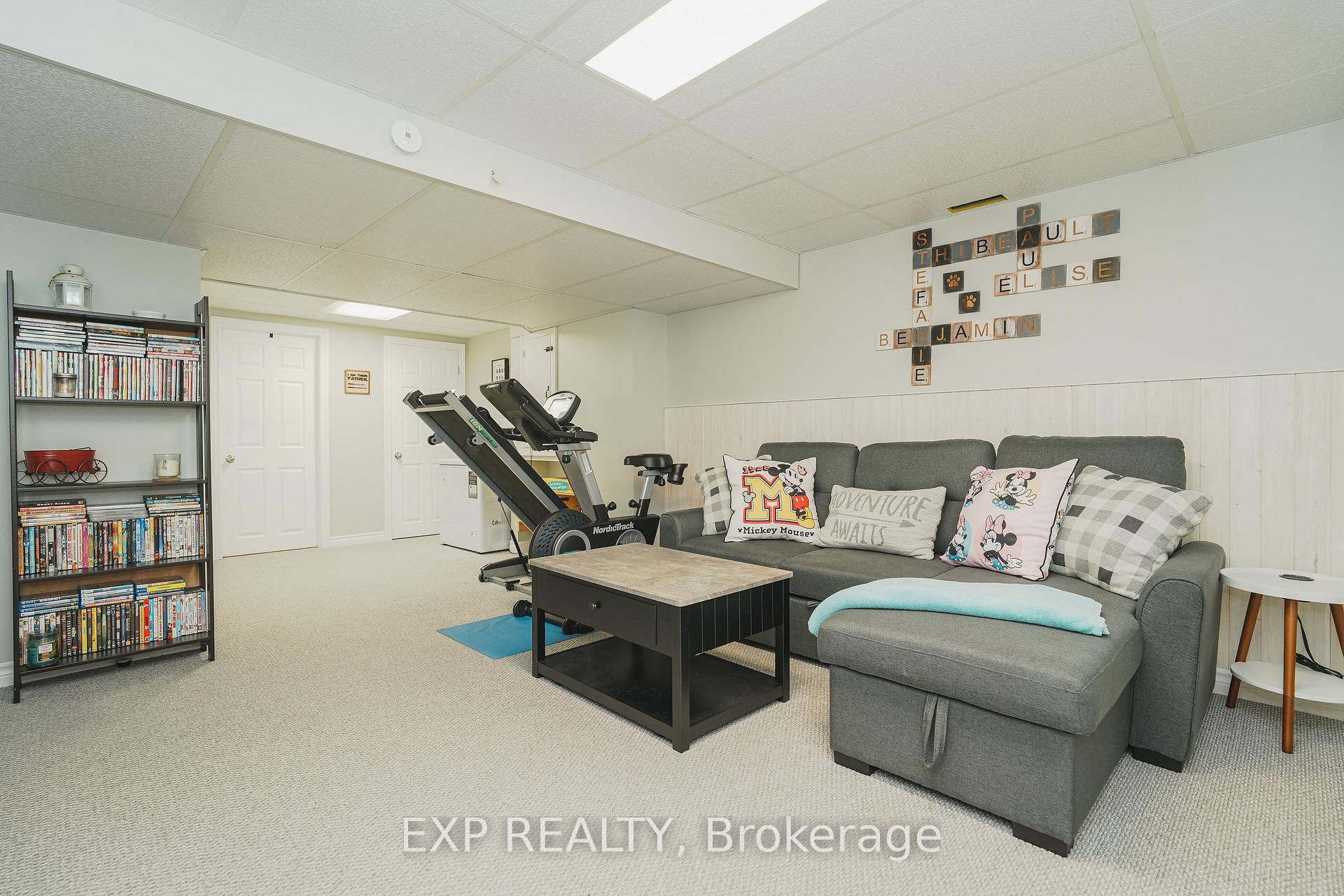 Photo 9 of 66 Malvern Drive, Ottawa, Barrhaven - Pheasant Run — HOMEH