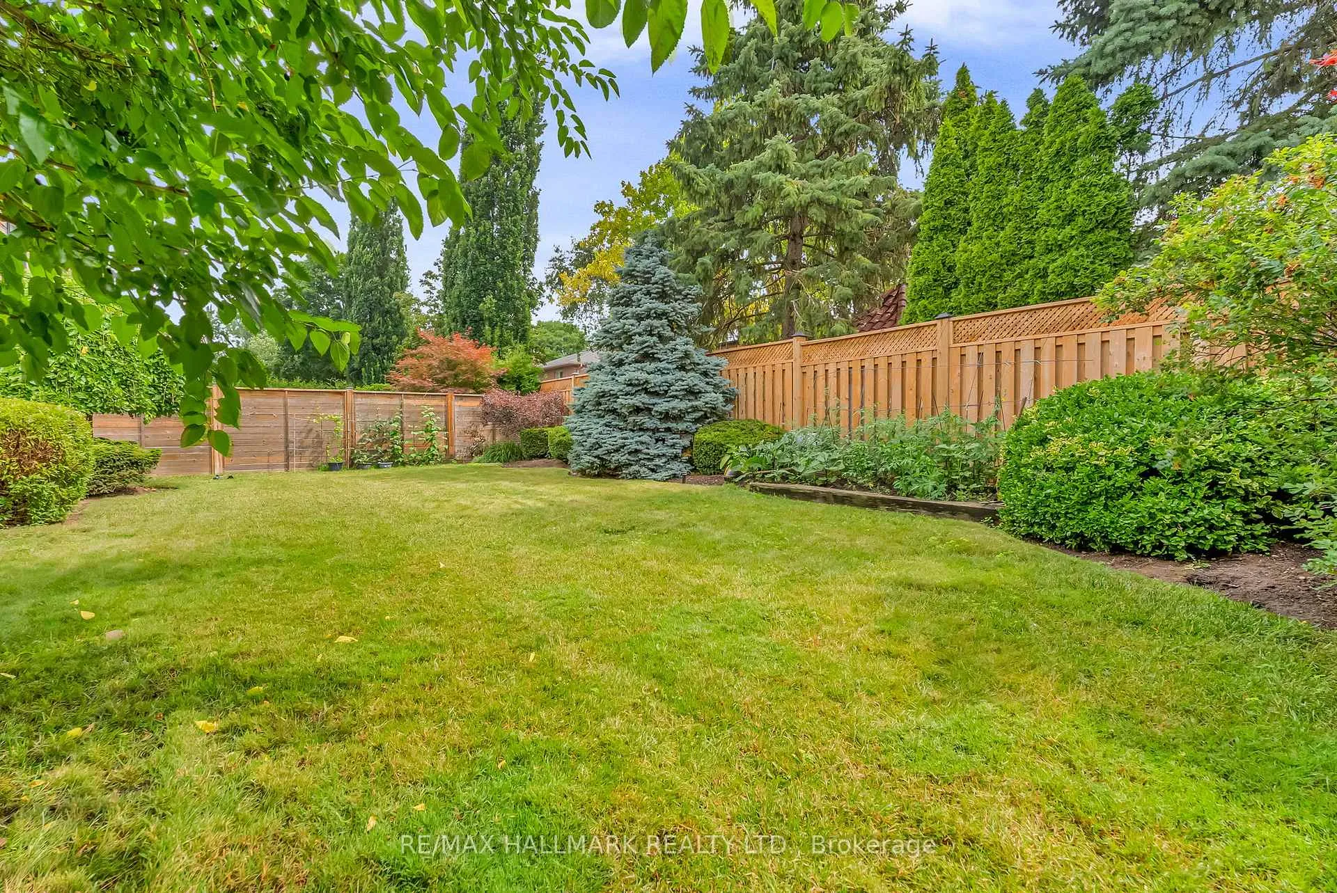 Photo 48 of 415 Wycliffe Avenue, Vaughan, Islington Woods — HOMEH