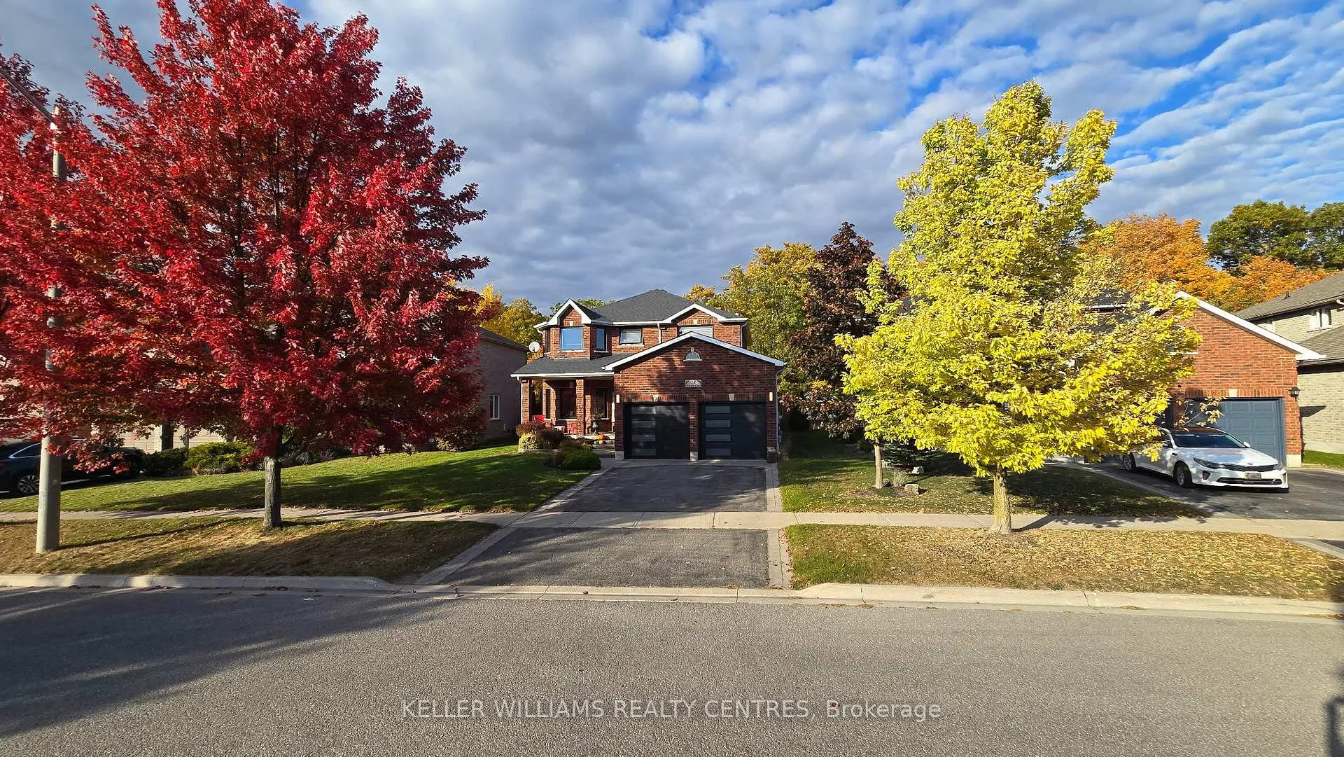 Photo 2 of 18 Oakside Court, Barrie, Ardagh — HOMEH