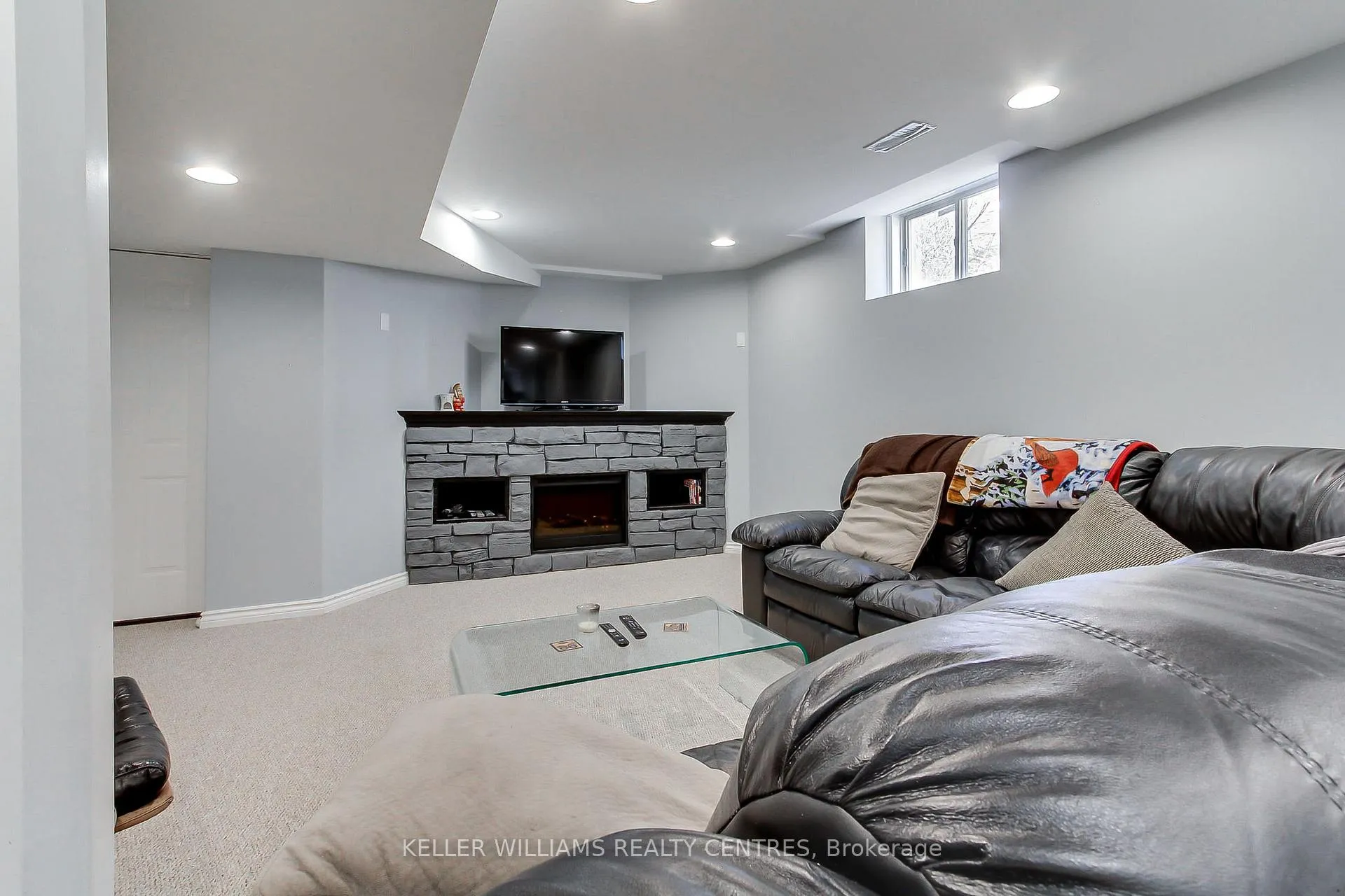 Photo 29 of 18 Oakside Court, Barrie, Ardagh — HOMEH