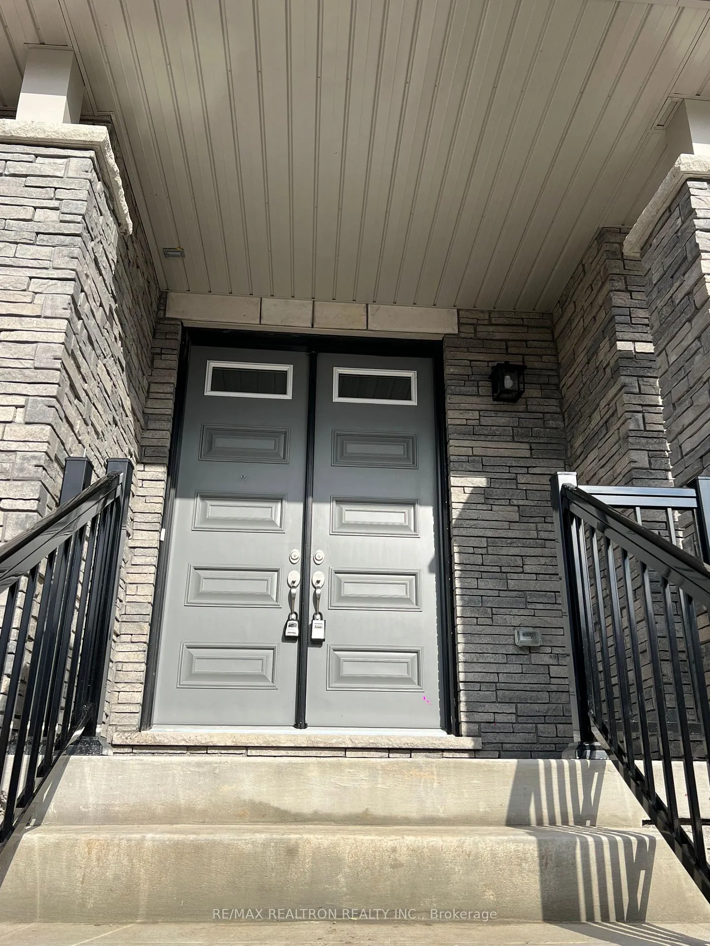 Photo 2 of 99 Bearberry Road, Springwater, Midhurst — HOMEH