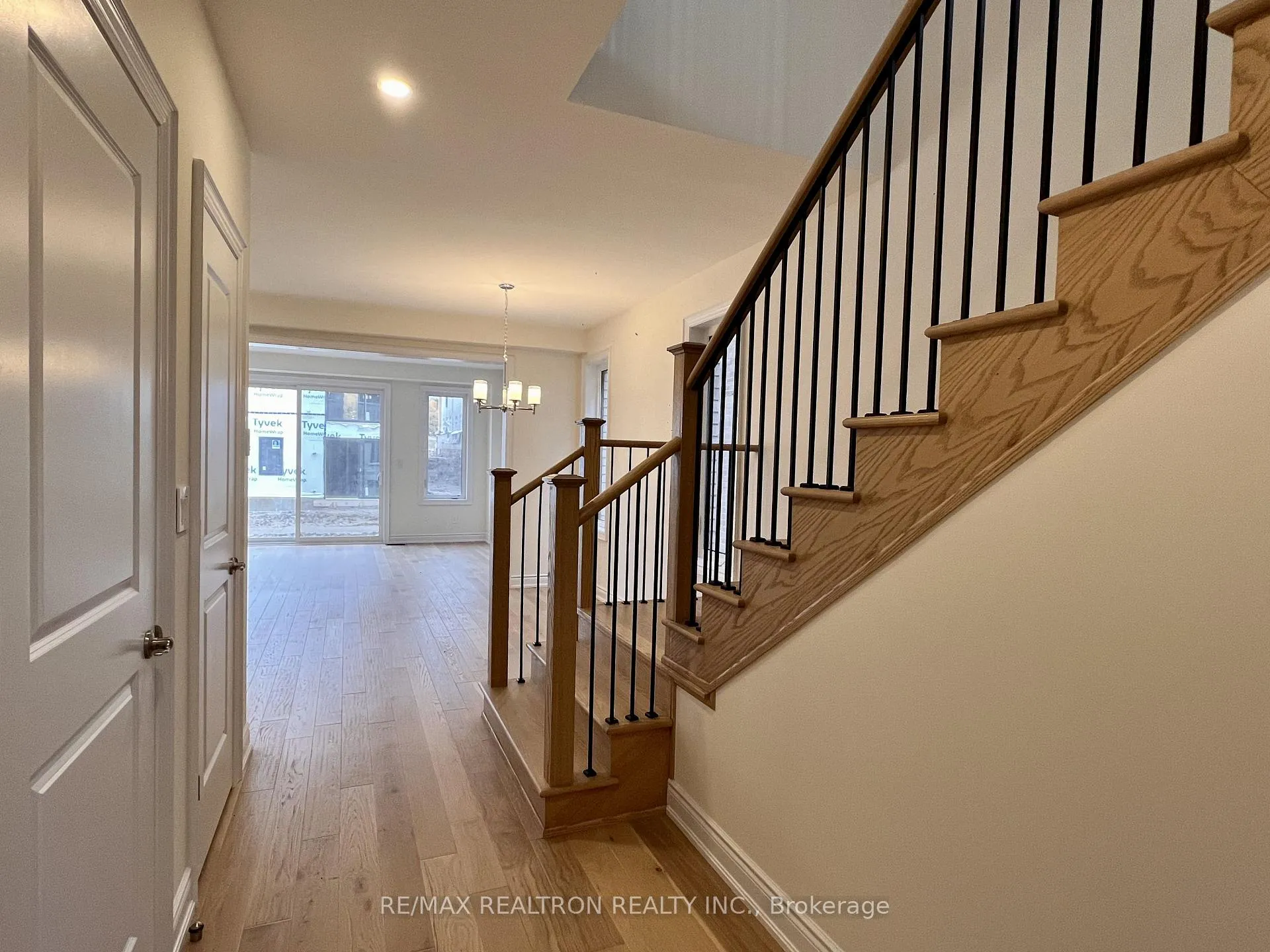 Photo 3 of 99 Bearberry Road, Springwater, Midhurst — HOMEH