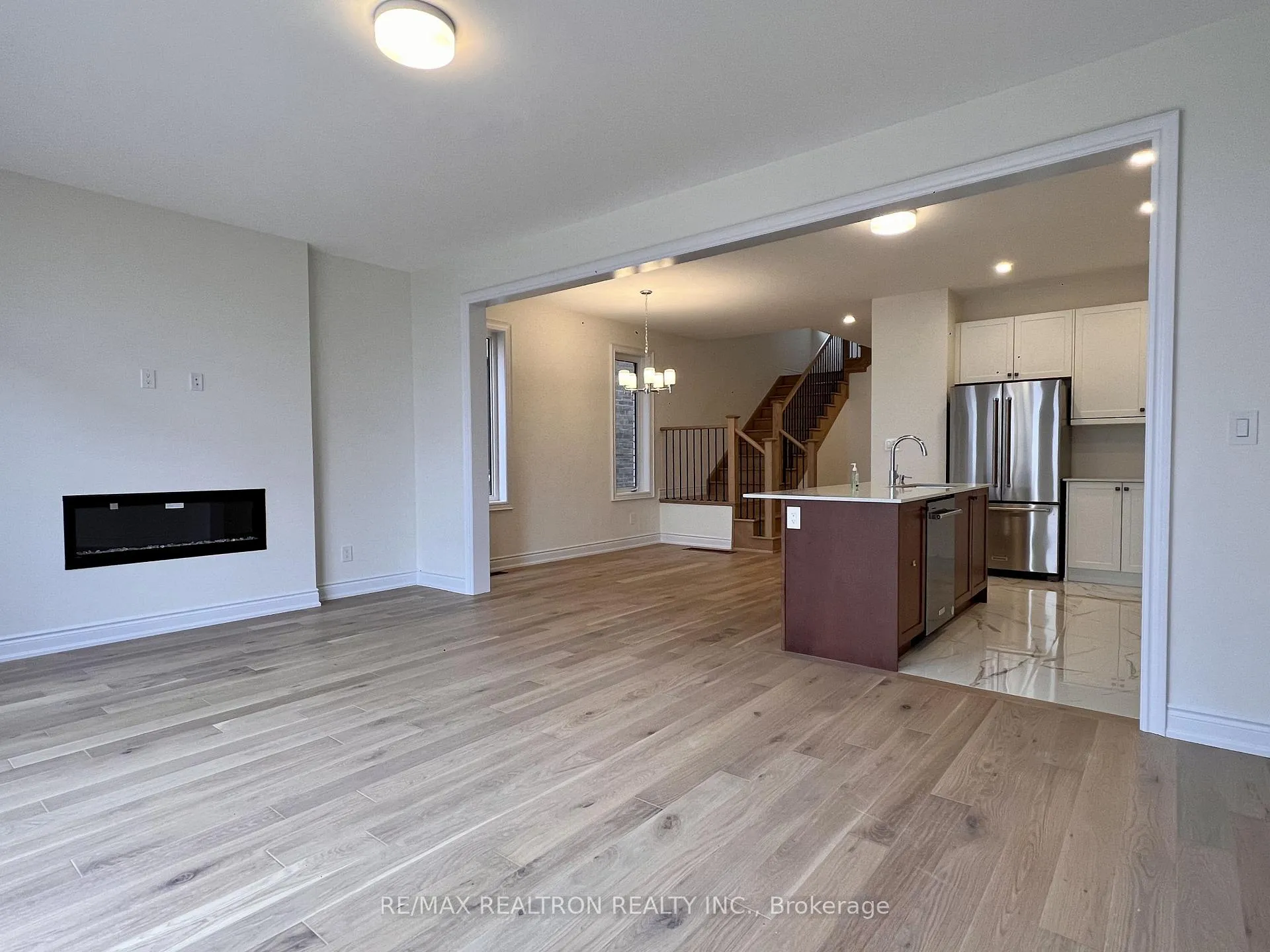 Photo 5 of 99 Bearberry Road, Springwater, Midhurst — HOMEH