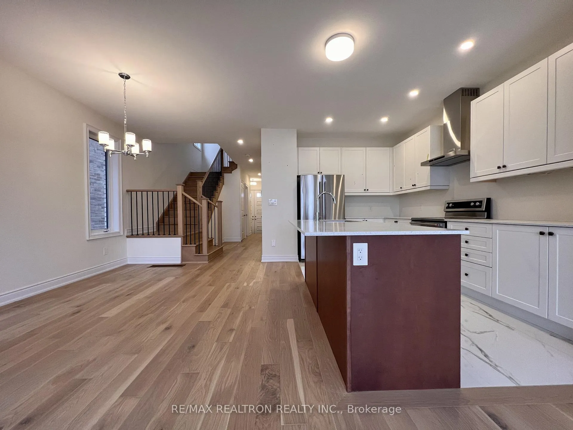 Photo 6 of 99 Bearberry Road, Springwater, Midhurst — HOMEH