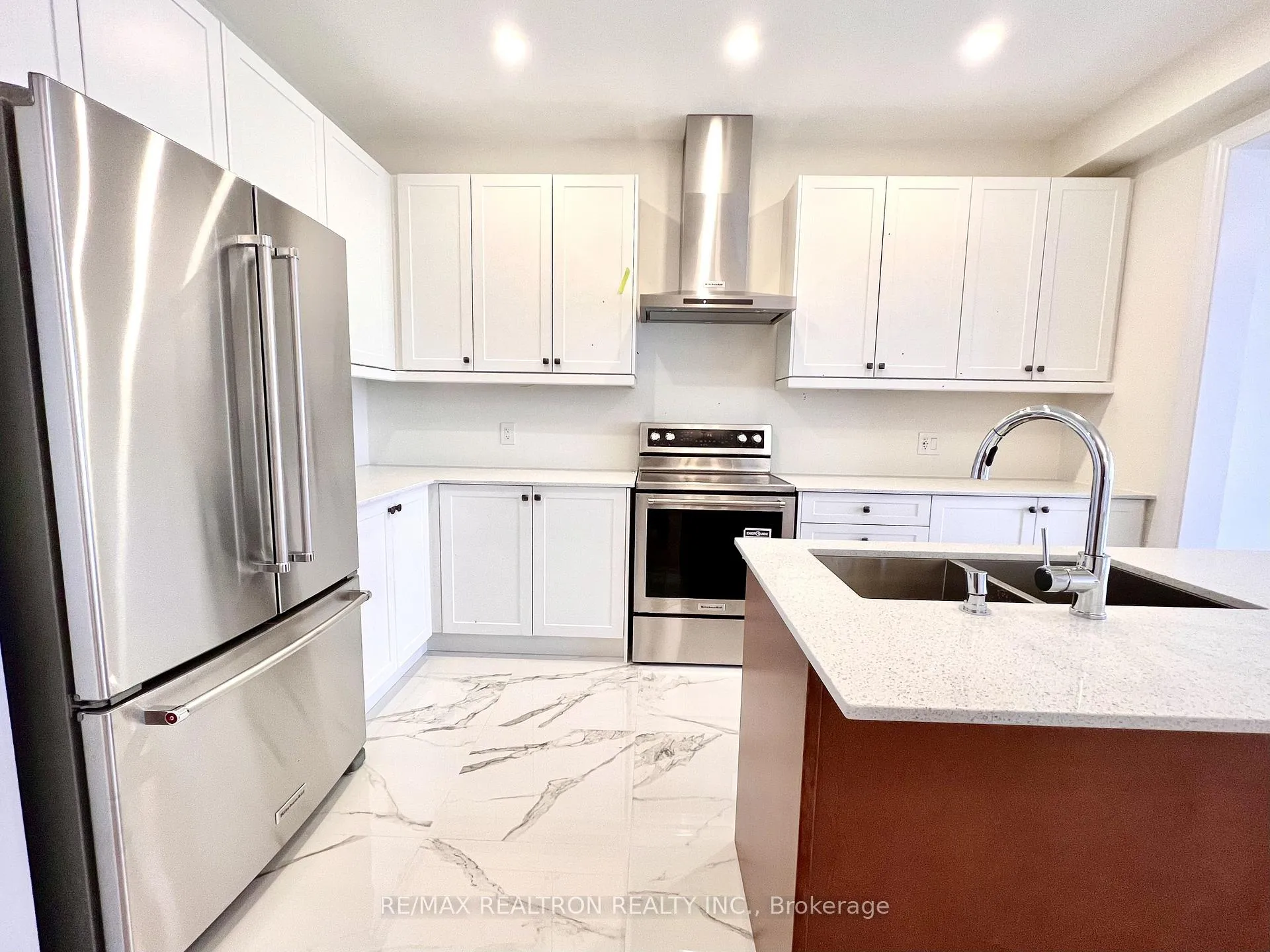 Photo 12 of 99 Bearberry Road, Springwater, Midhurst — HOMEH