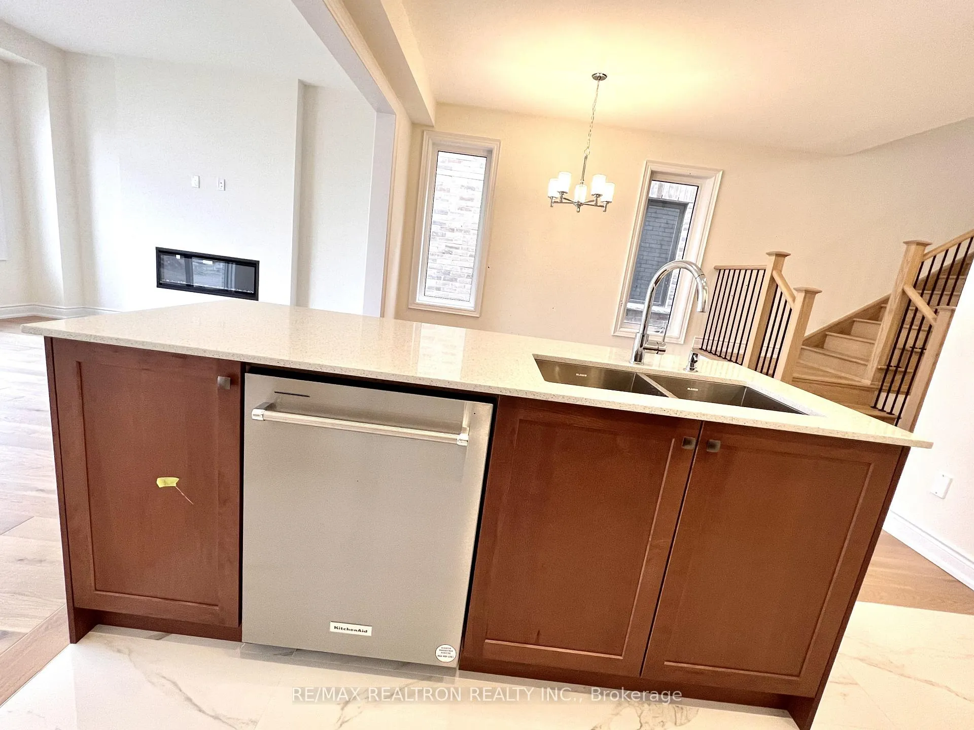Photo 14 of 99 Bearberry Road, Springwater, Midhurst — HOMEH
