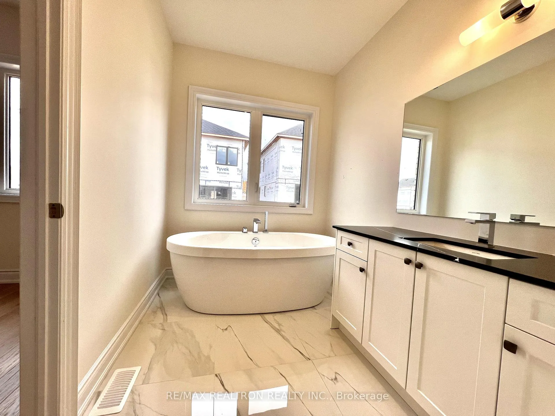 Photo 29 of 99 Bearberry Road, Springwater, Midhurst — HOMEH