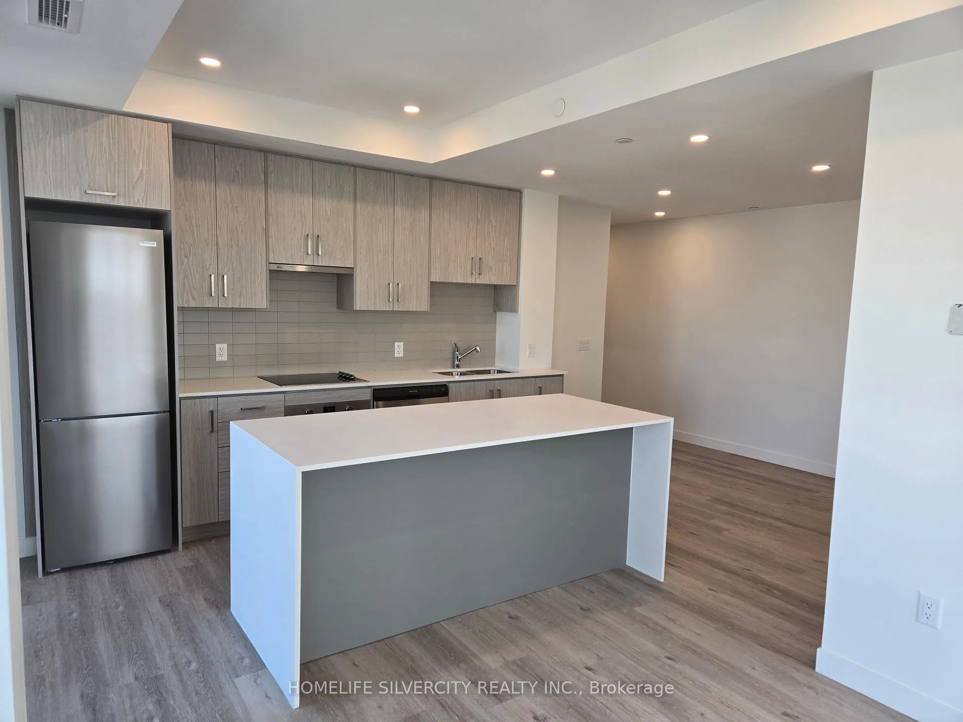 Photo 4 of Unit 509, 461 Green Road, Hamilton, Lakeshore — HOMEH
